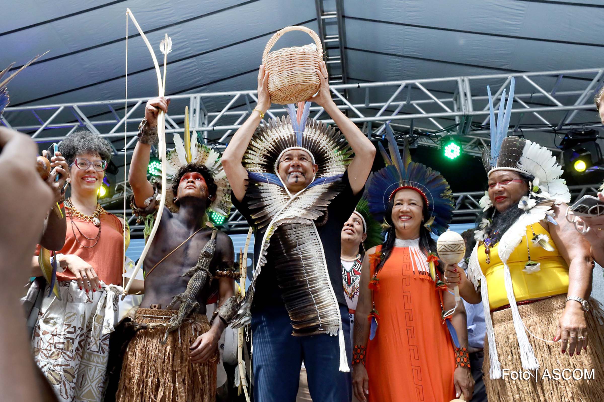 Comitiva do Governo da Bahia participa de evento promovido pelo Mupoiba para dialogar com lideranças indígenas sobre direitos e preservação cultural.