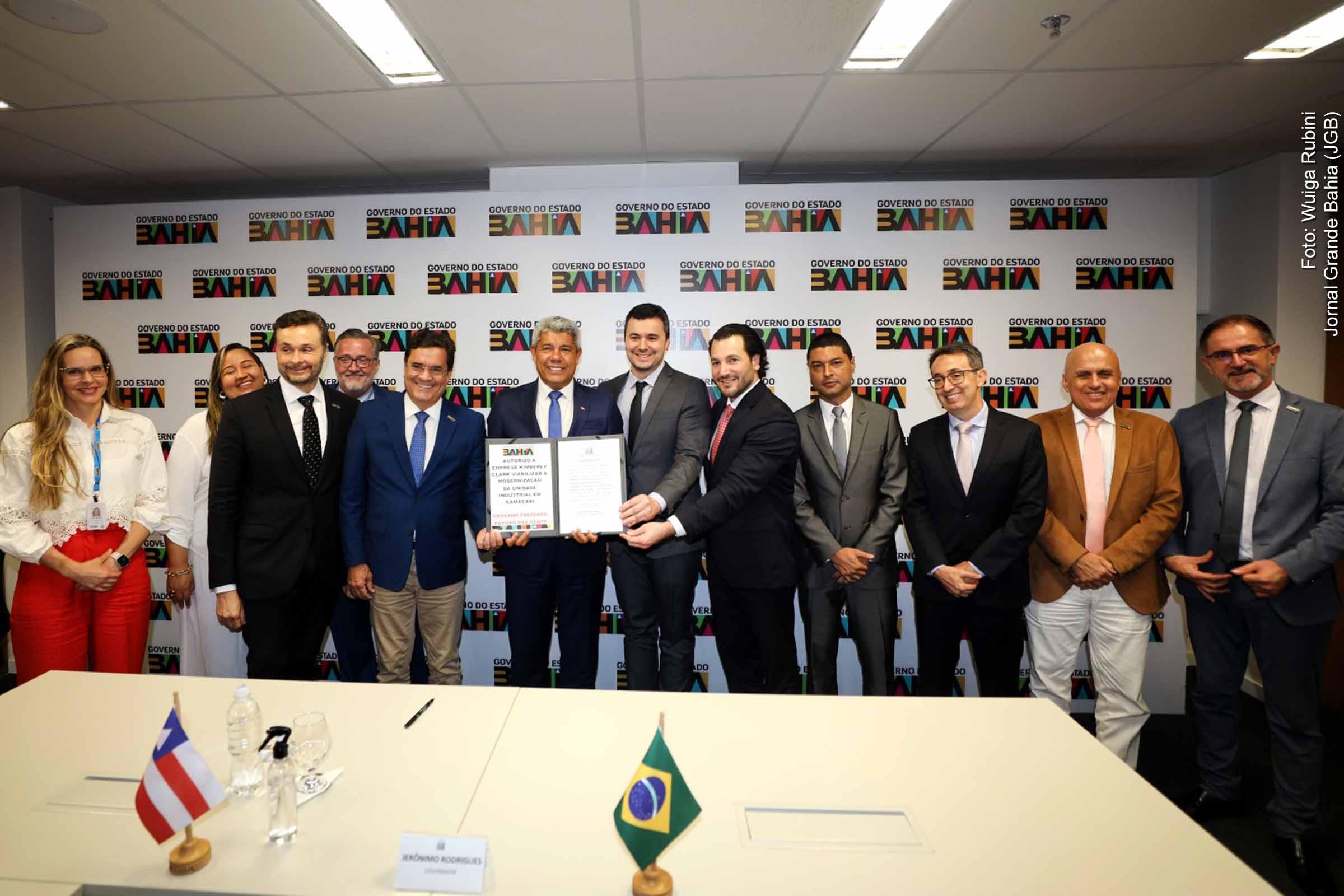 Fábrica da Kimberly-Clark em Camaçari será modernizada e ampliada, fortalecendo a economia local e gerando novos empregos.