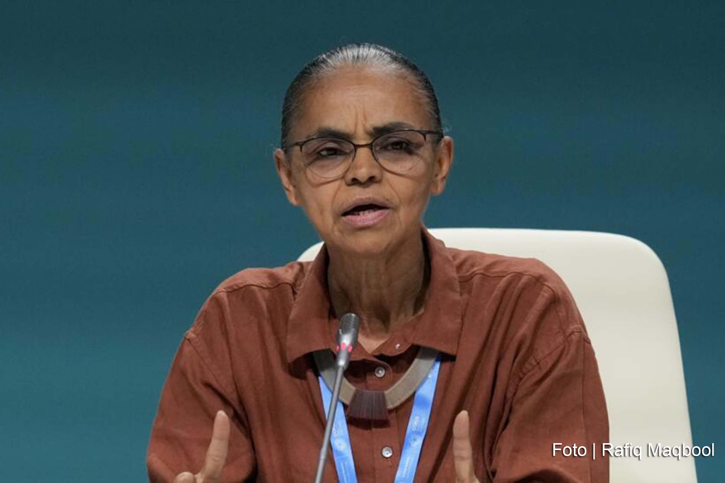 Ministra do Meio Ambiente, Marina Silva, expõe novos compromissos climáticos do Brasil durante conferência da COP29, no Azerbaijão.