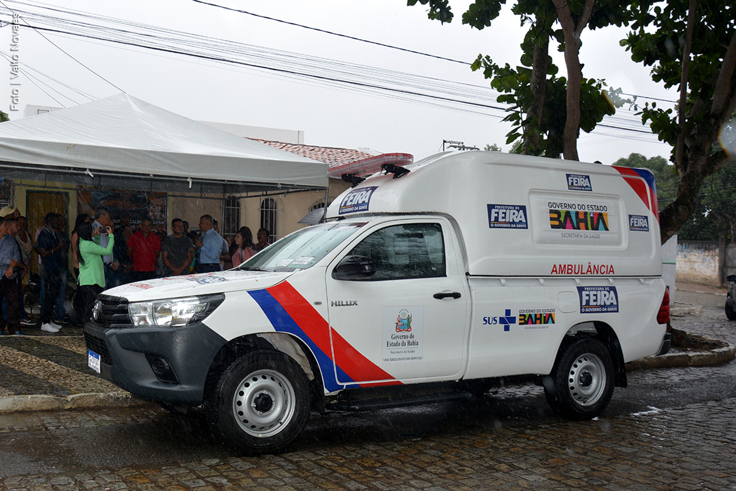 A população do distrito da Matinha, em Feira de Santana, passou a contar com uma nova ambulância para reforçar os atendimentos de urgência e emergência. O veículo, equipado para suporte básico, foi entregue nesta terça-feira (26) e funcionará 24 horas por dia.