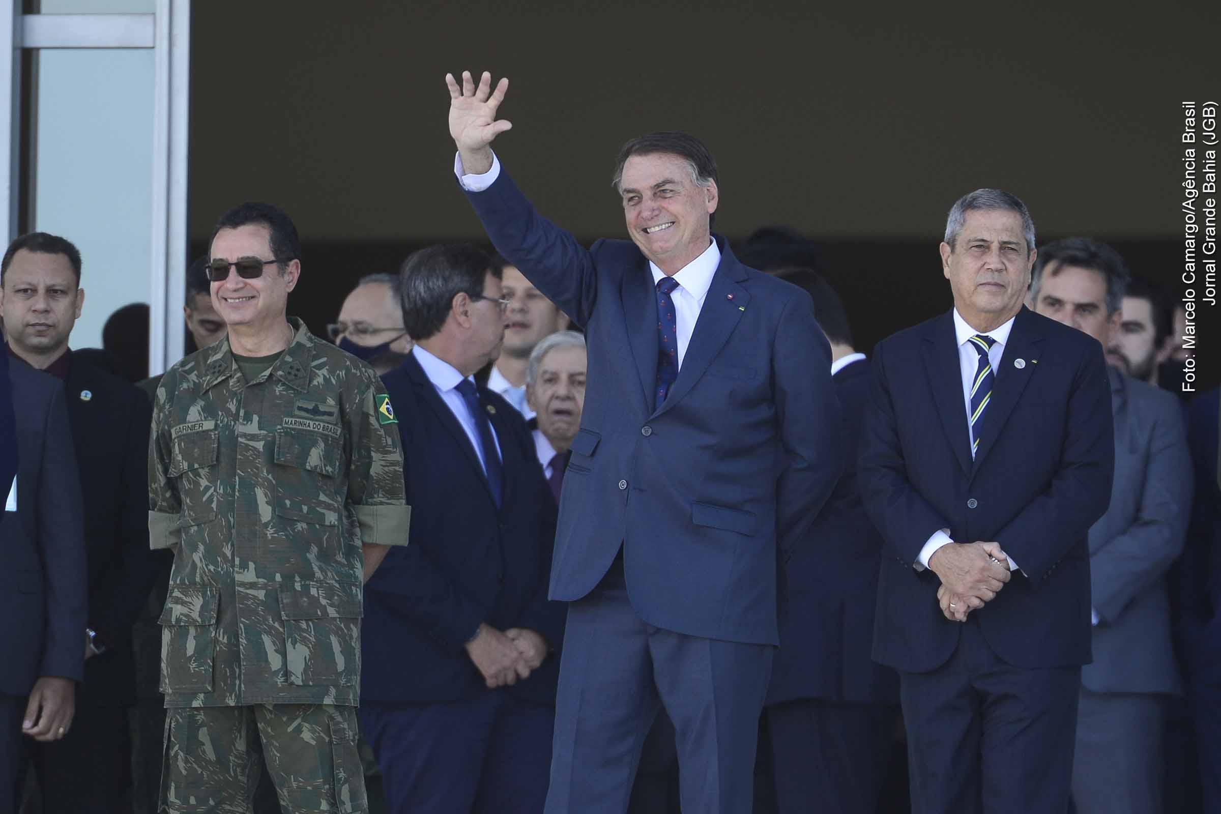 Pedido do MPU para suspensão de salários de militares indiciados por tentativa de Golpe Estado e julgamento do ex-presidente Jair Bolsonaro avançam