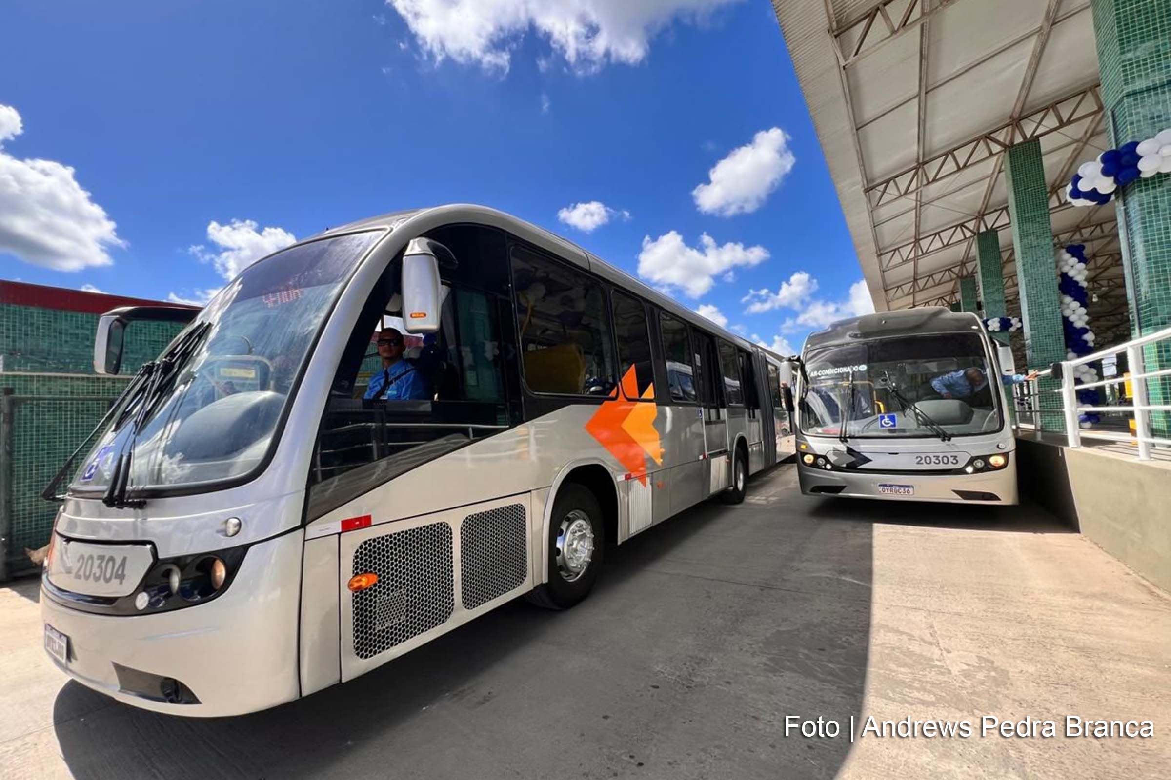 Para facilitar o acesso aos locais de prova do Enem 2024, Prefeitura de Feira de Santana aumenta em 60% a frota de ônibus, priorizando a mobilidade de estudantes.