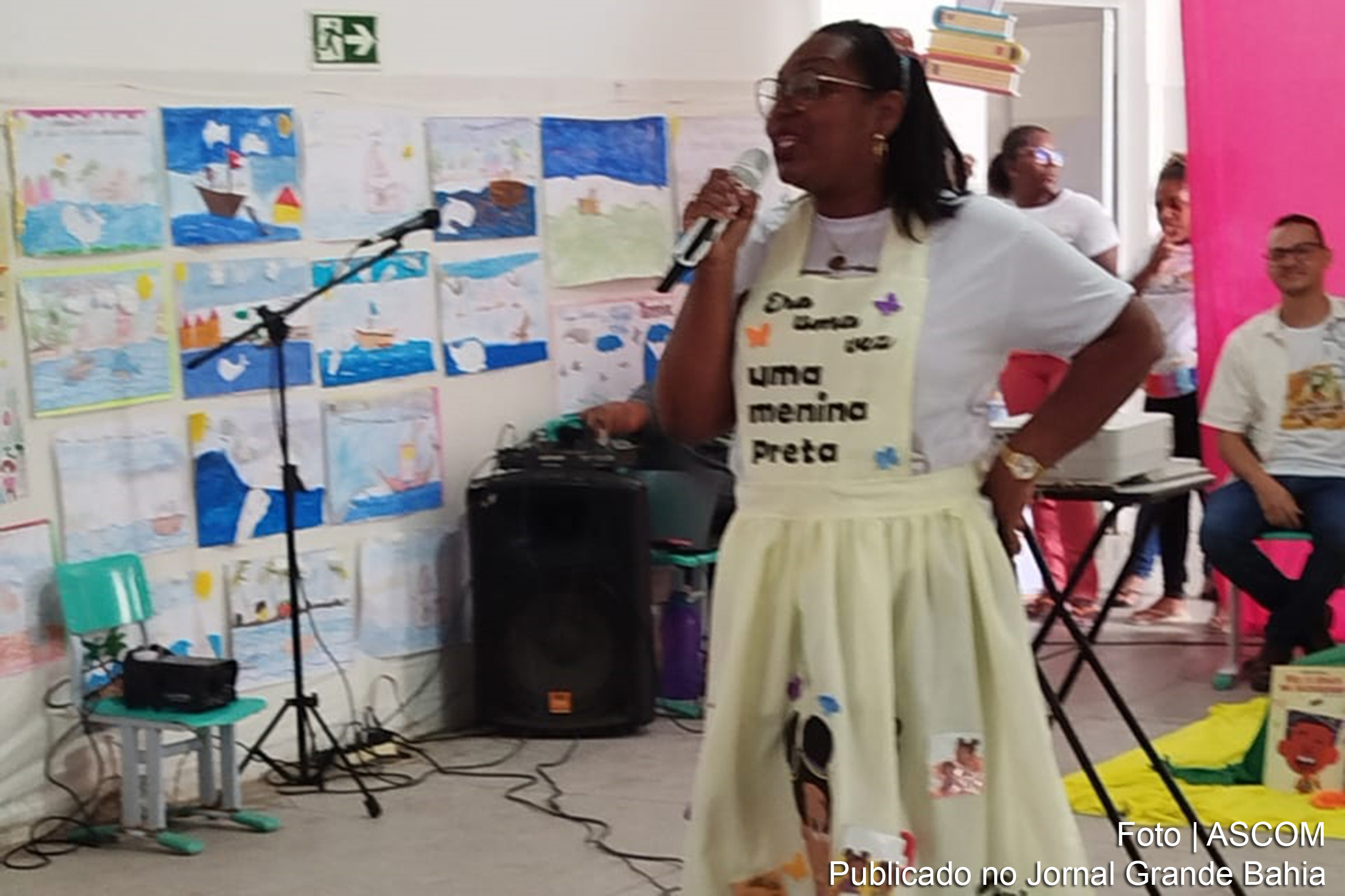 Evento literário promove troca de saberes entre alunos da Escola Municipal Antônio Antunes dos Santos, em Humildes.