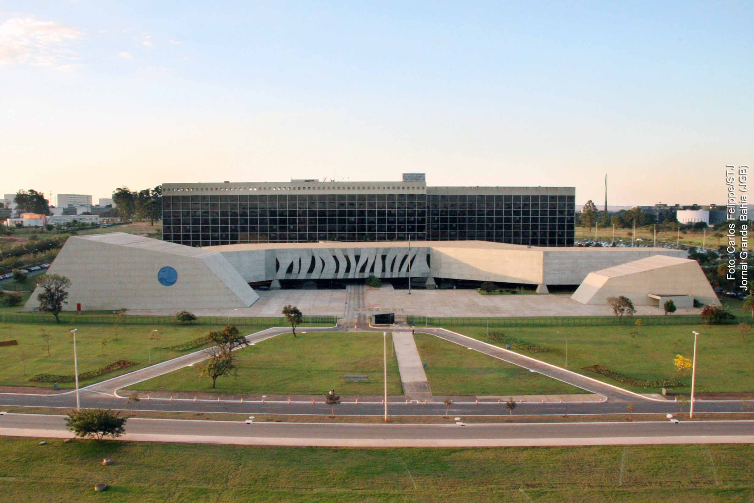 Corte Especial do STJ torna ré a desembargadora do TJBA Sandra Inês Rusciolelli e prorroga afastamento no âmbito da Operação Faroeste