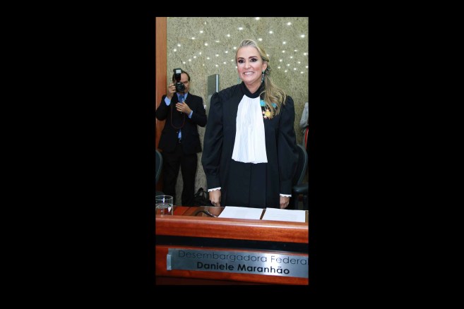 Investigados na Operação Overclean tiveram as prisões preventivas revogadas pela desembargadora do TRF1 Daniele Maranhão Costa, sob medidas cautelares que incluem a entrega de passaportes e proibição de contato entre envolvidos.