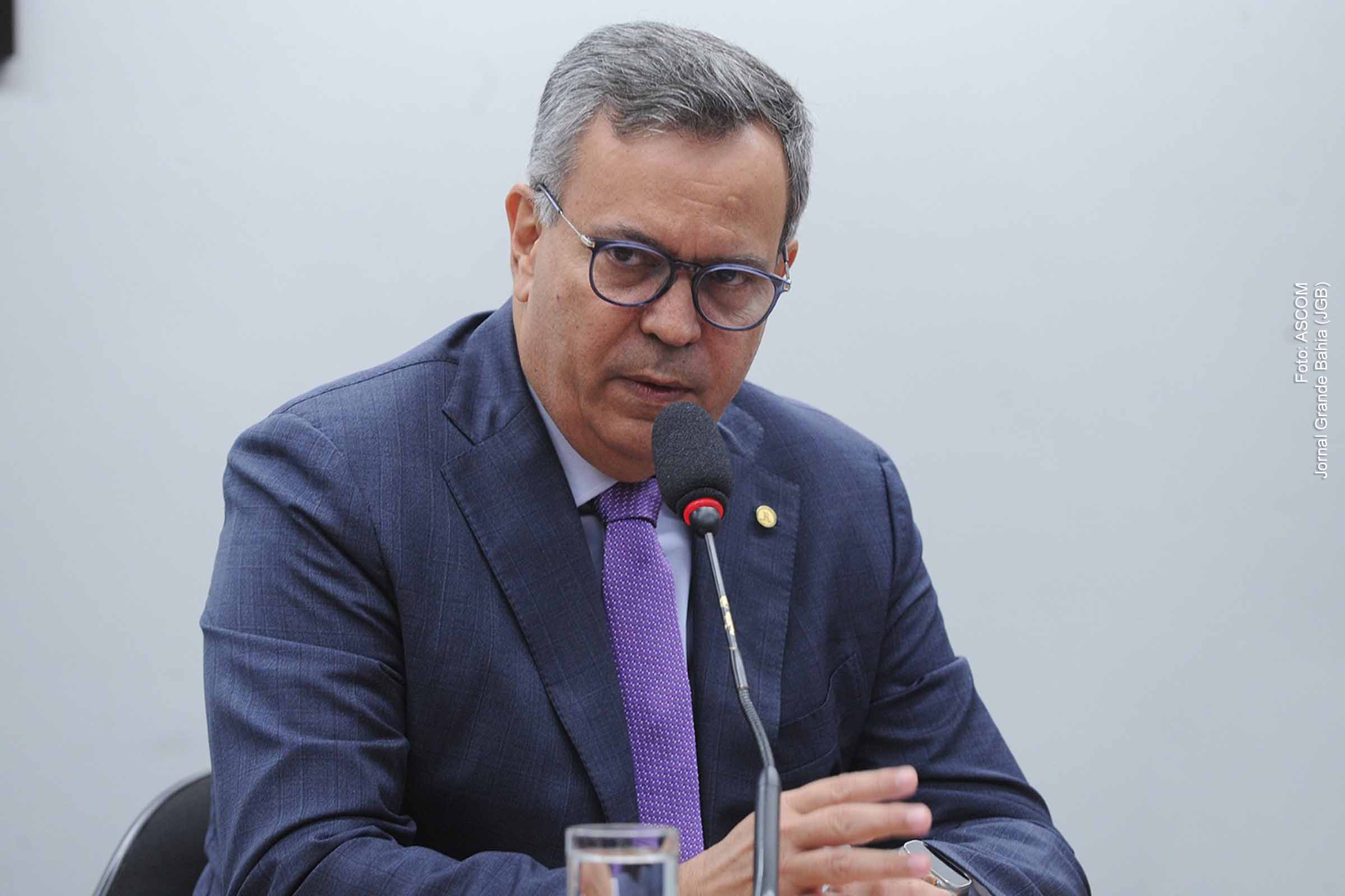Deputado Félix Mendonça Júnior é autor do projeto Recacau, que visa fomentar a implantação de indústrias de beneficiamento do cacau no Brasil.