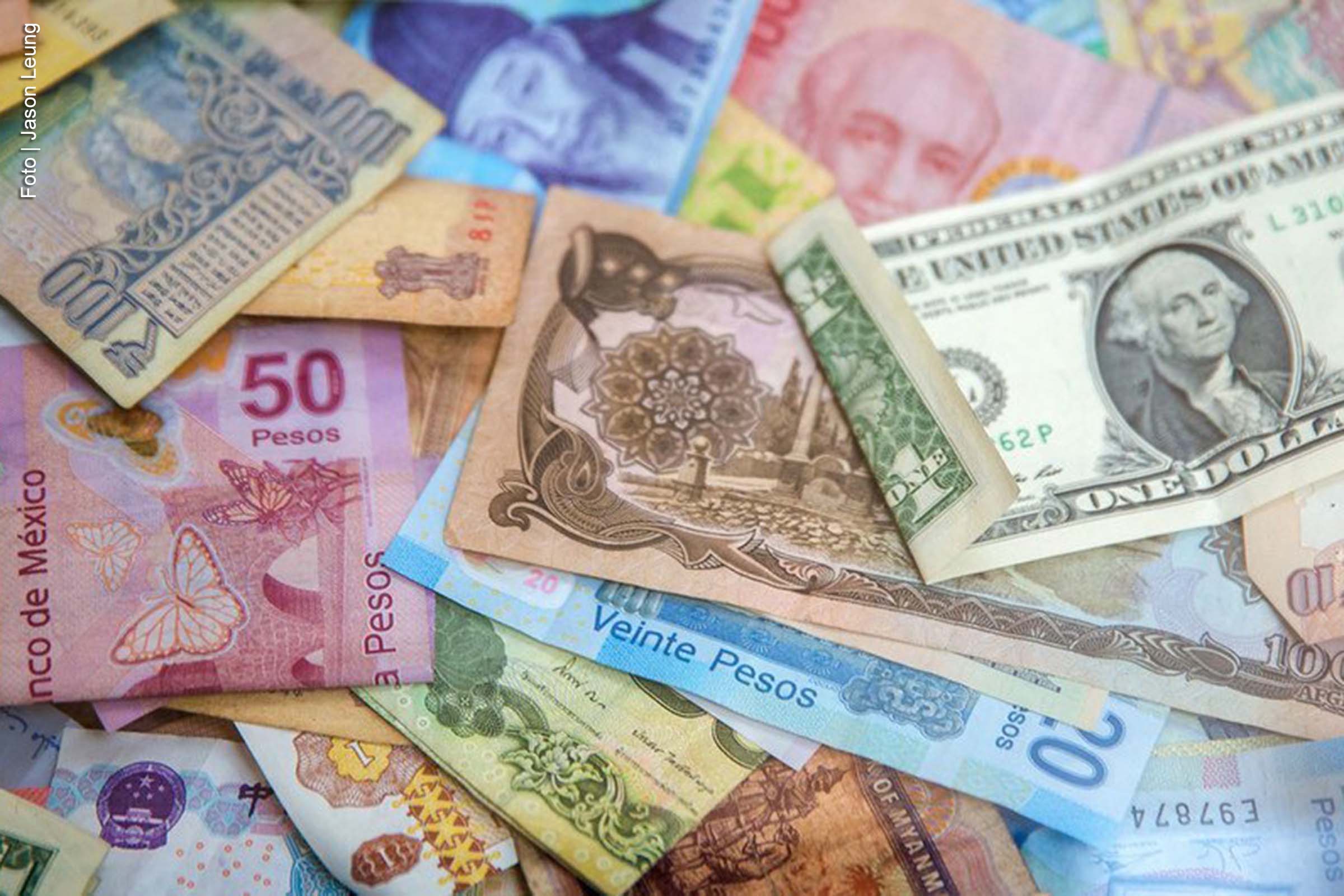 O comércio global deve atingir um recorde de US$ 33 trilhões em 2024, representando um aumento de US$ 1 trilhão em relação ao ano anterior. O crescimento, impulsionado pelo comércio de serviços, contrasta com incertezas causadas por possíveis mudanças na política comercial dos Estados Unidos e pela trajetória incerta do dólar.