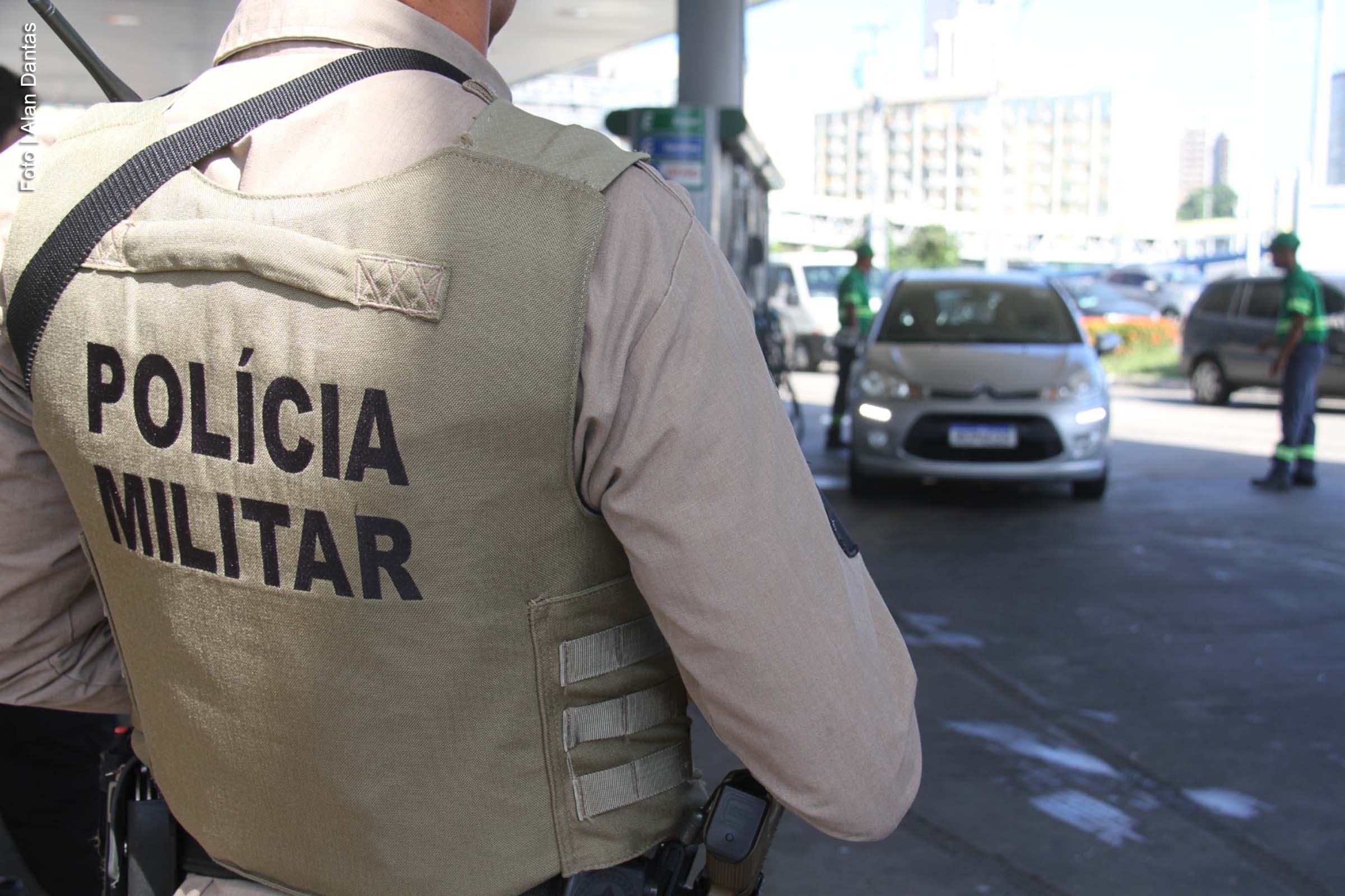 A Secretaria da Segurança Pública (SSP) da Bahia conduziu a nova fase da Operação Transporte Clandestino nos dias 11, 22 e 29 de novembro. A ação teve como objetivo combater o transporte irregular de passageiros em pontos estratégicos de Salvador, abordando 157 veículos e aplicando 26 autuações.