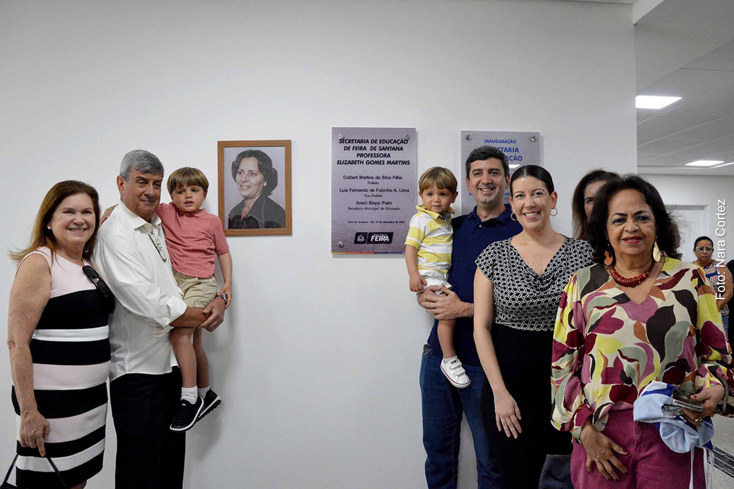 Prefeito homenageia Elizabeth Gomes Martins em inauguração de nova sede da Seduc de Feira de Santana