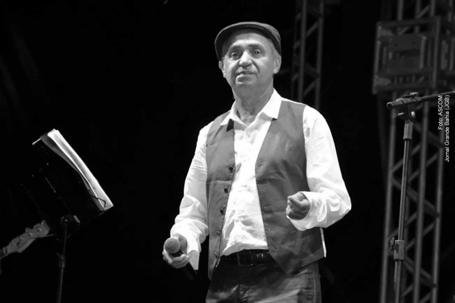 No dia 7 de janeiro de 2025, o falecimento de Carlos Pitta, aos 69 anos, foi noticiado com pesar. Ele estava internado no Hospital Roberto Santos, em Salvador, devido a complicações relacionadas ao diabetes. O prefeito de Feira de Santana, José Ronaldo de Carvalho, lamentou a perda do artista, destacando sua contribuição à música baiana e à cultura nacional.