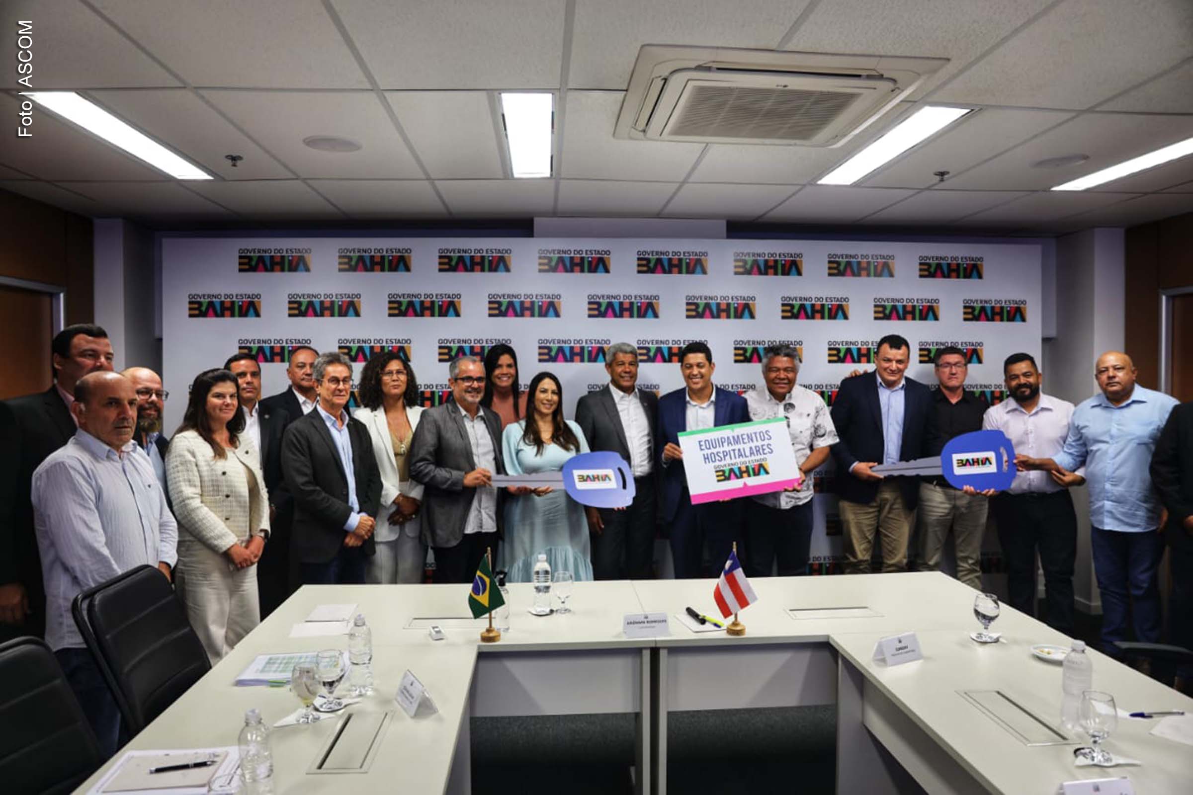 Governador Jerônimo Rodrigues discute investimentos com prefeitos de Eunápolis, Guaratinga, Brumado e Guanambi