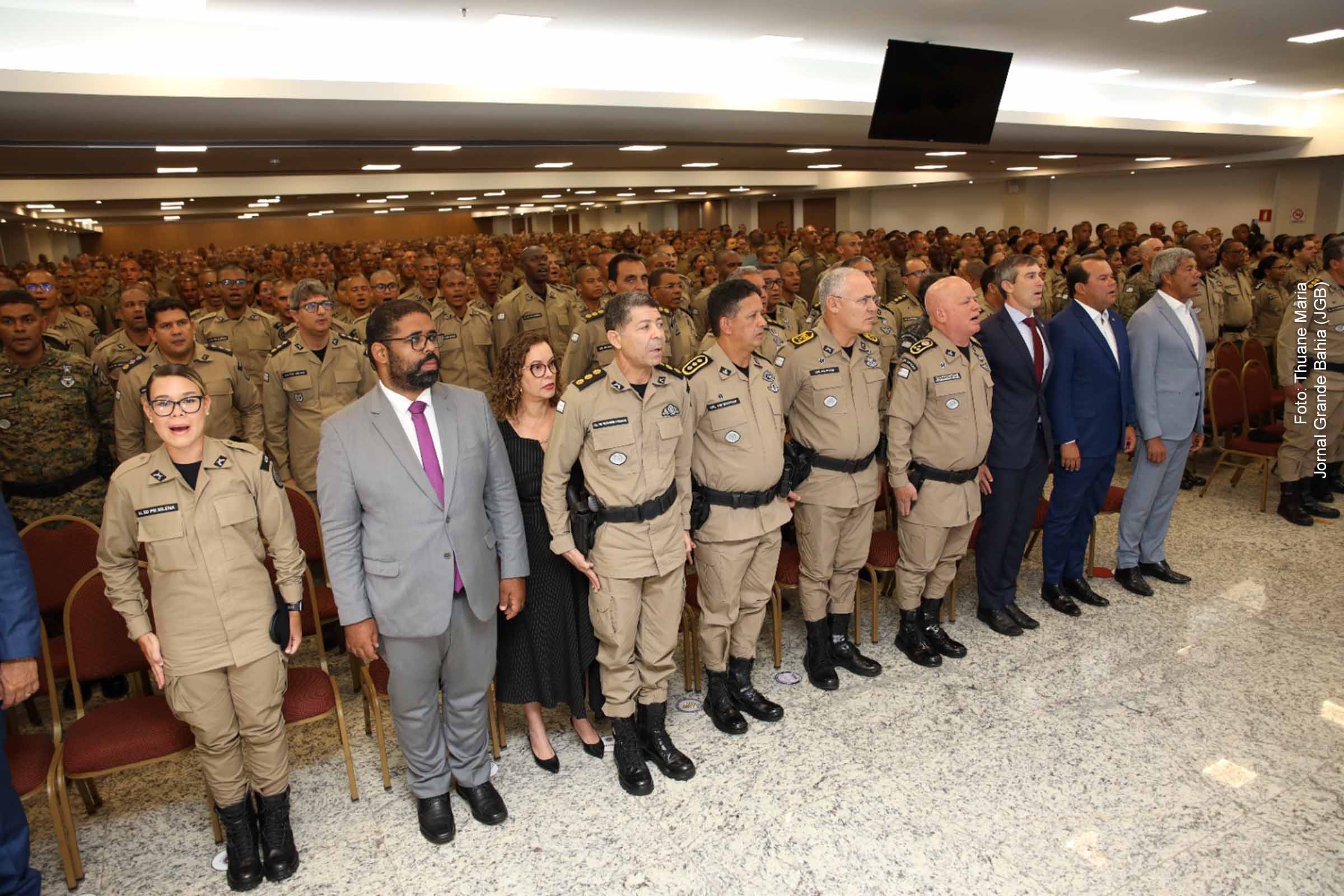 Governador Jerônimo Rodrigues recepciona novos alunos soldados em evento que marca o início da formação de 1.888 policiais militares até 2025.