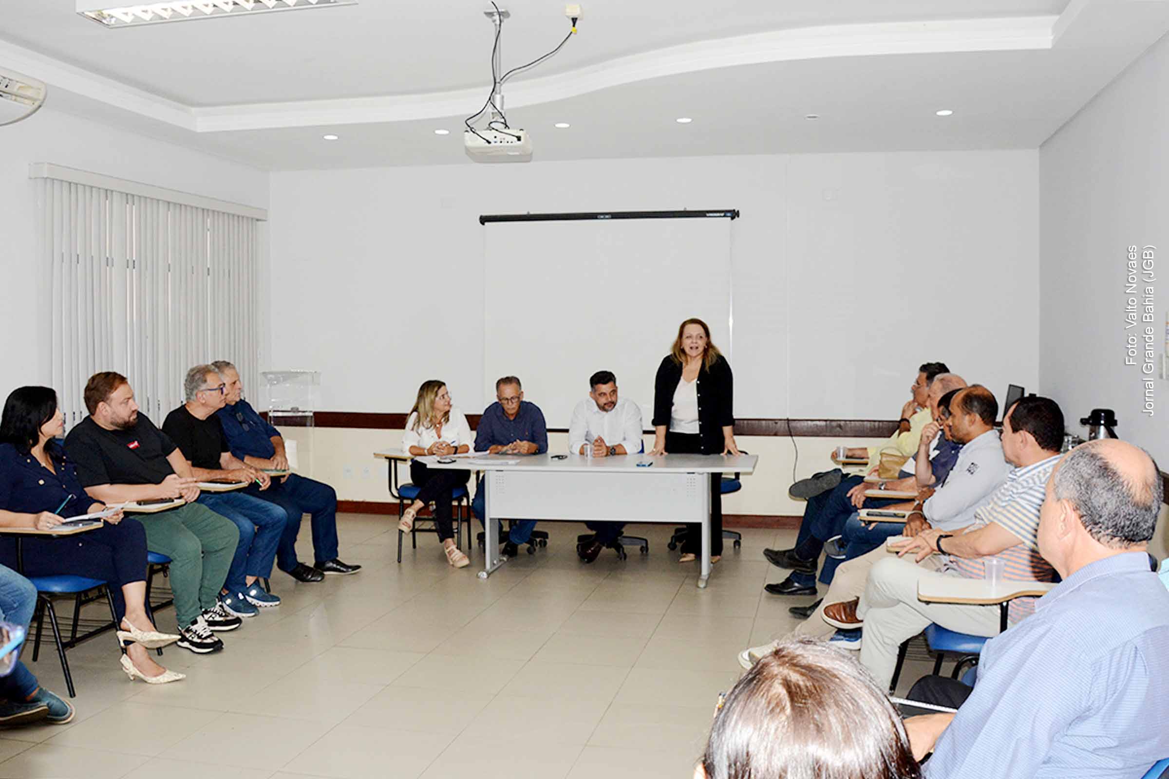 Encontro no Sindicato do Comércio Varejista e Atacadista reuniu lideranças empresariais e representantes do Governo Municipal para discutir ações voltadas ao desenvolvimento do comércio de Feira de Santana.