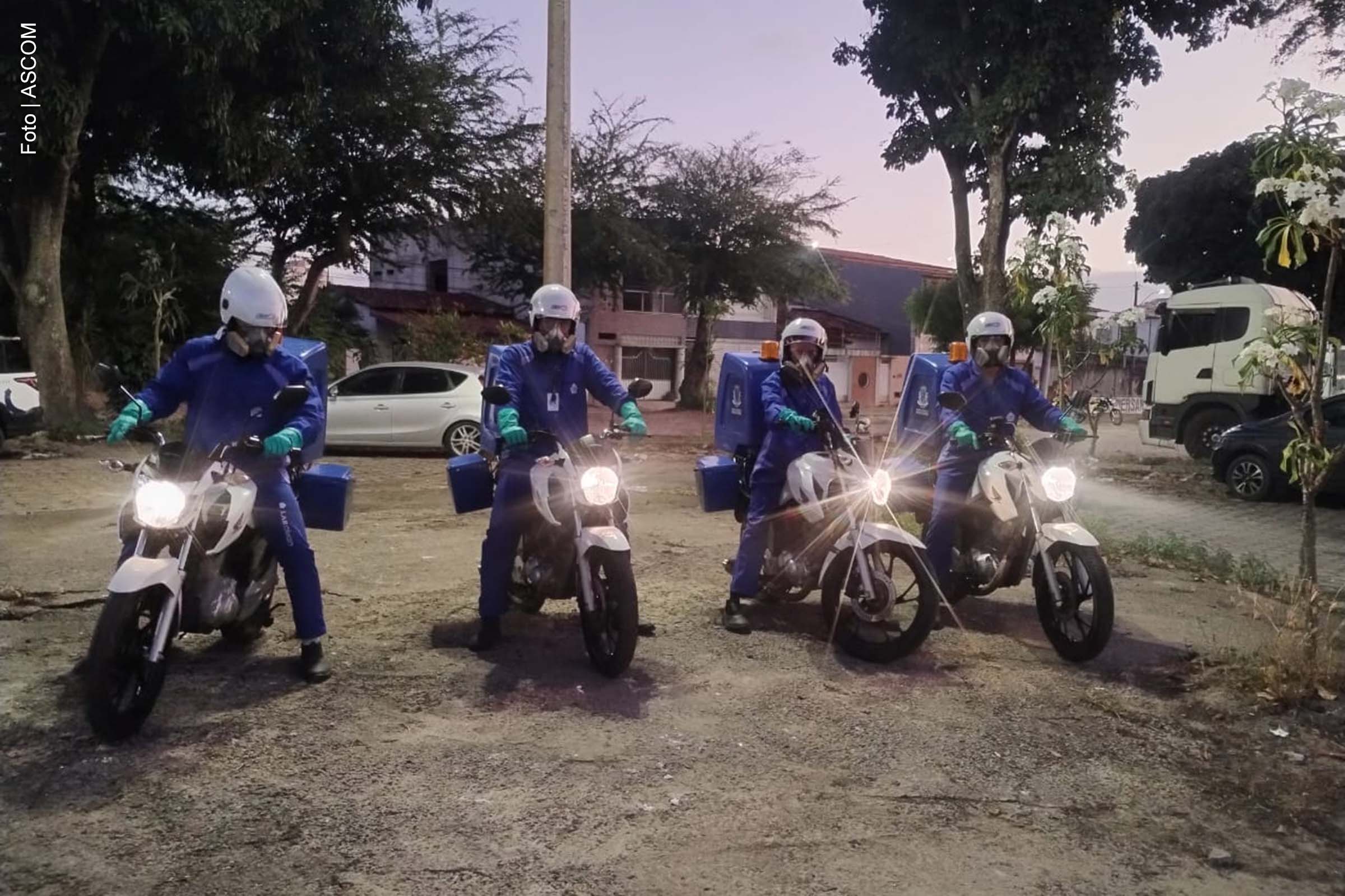 No próximo sábado (25), a Secretaria Municipal de Serviços Públicos (Sesp) realizará um mutirão de limpeza em áreas estratégicas de Feira de Santana para combater o mosquito Aedes aegypti. A ação, em parceria com a Secretaria Municipal de Saúde (SMS), terá o apoio da população, que será orientada a descartar materiais inservíveis de forma adequada. Além disso, a vacinação contra a dengue será disponibilizada para o público de 10 a 14 anos nas unidades de Saúde na Hora.