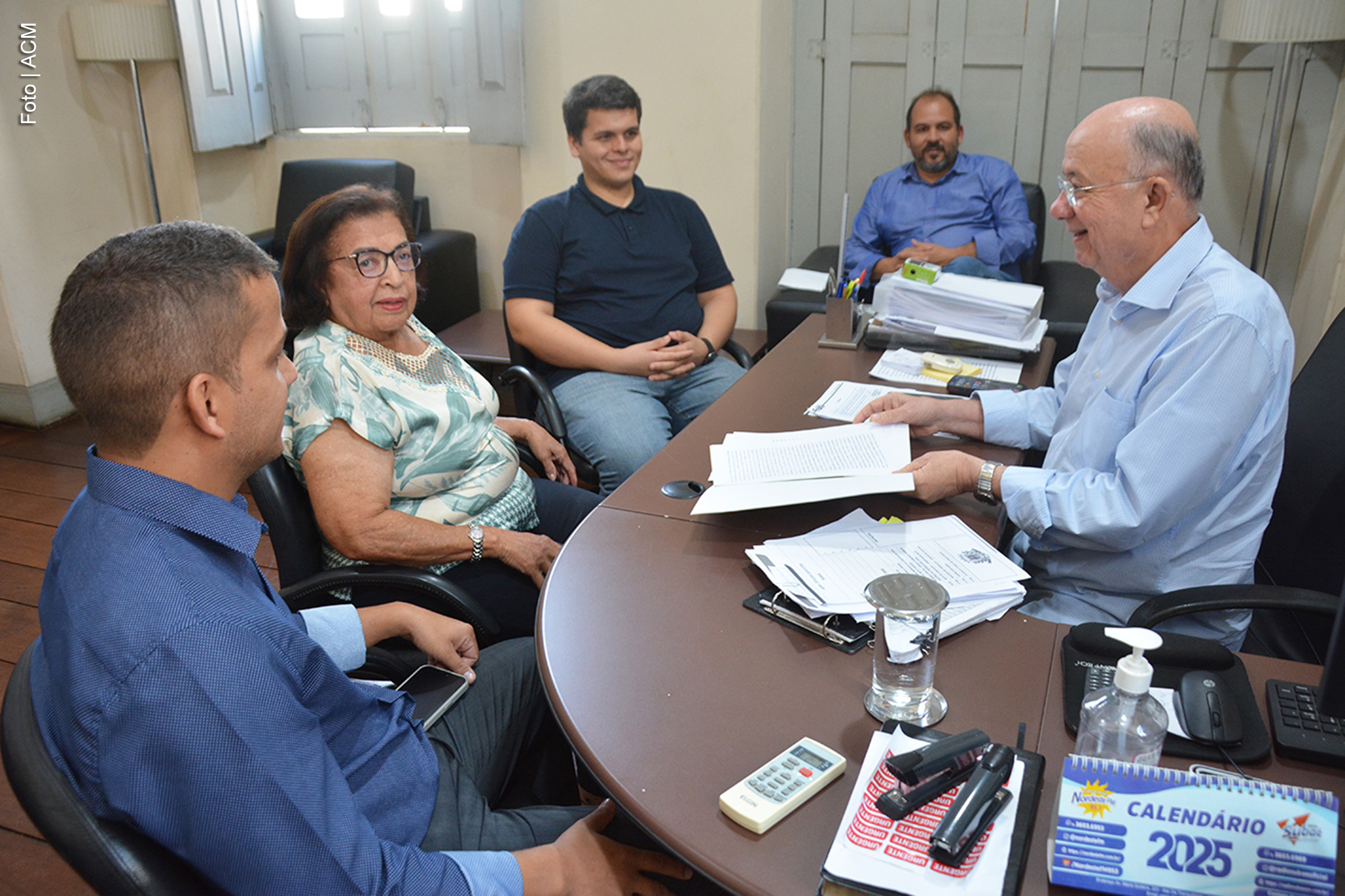 Feira de Santana: Prefeito José Ronaldo assina escritura de doação de terreno para construção de creche no Distrito de Bonfim de Feira