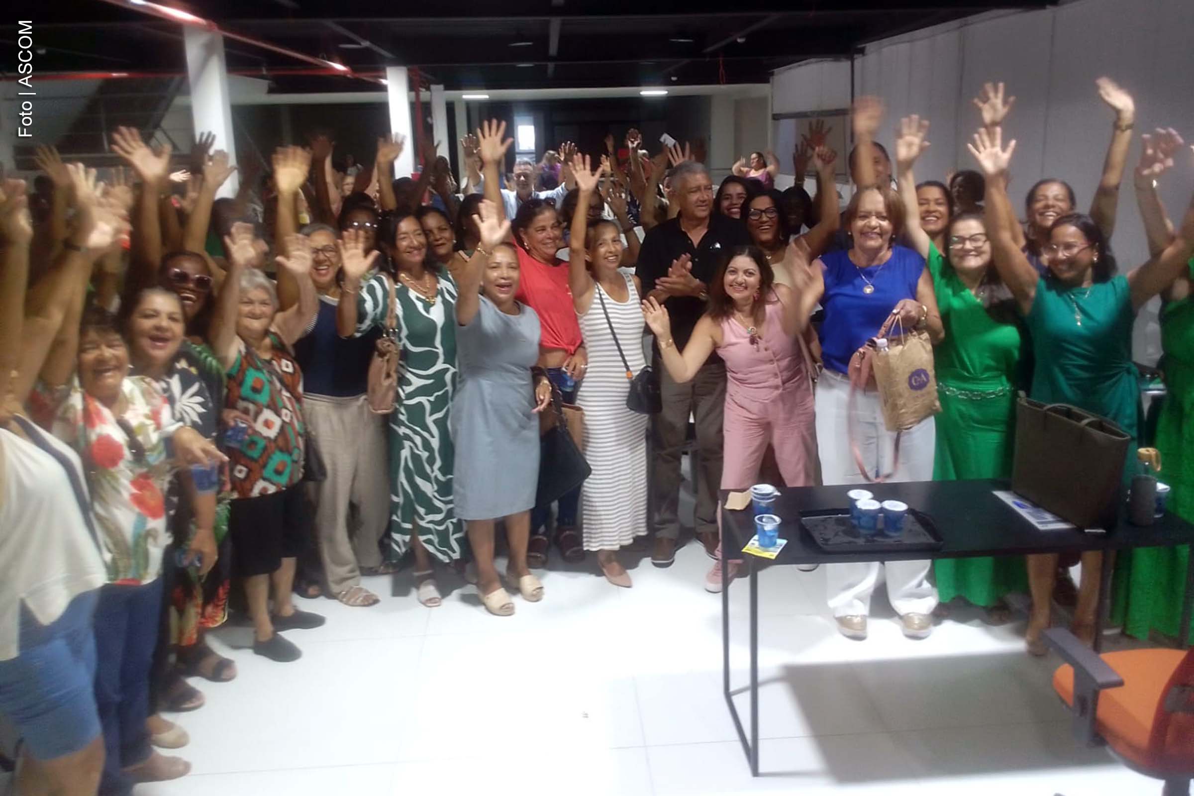 O Sindicato dos Servidores Públicos Municipais de Feira de Santana (Sindesp) realizou, na última sexta-feira (24), a posse dos novos integrantes do Conselho de Educação Institucional. O evento, realizado no auditório da Lucidata, reuniu professoras da rede municipal, representantes sindicais, autoridades locais e membros da Secretaria Municipal de Educação.