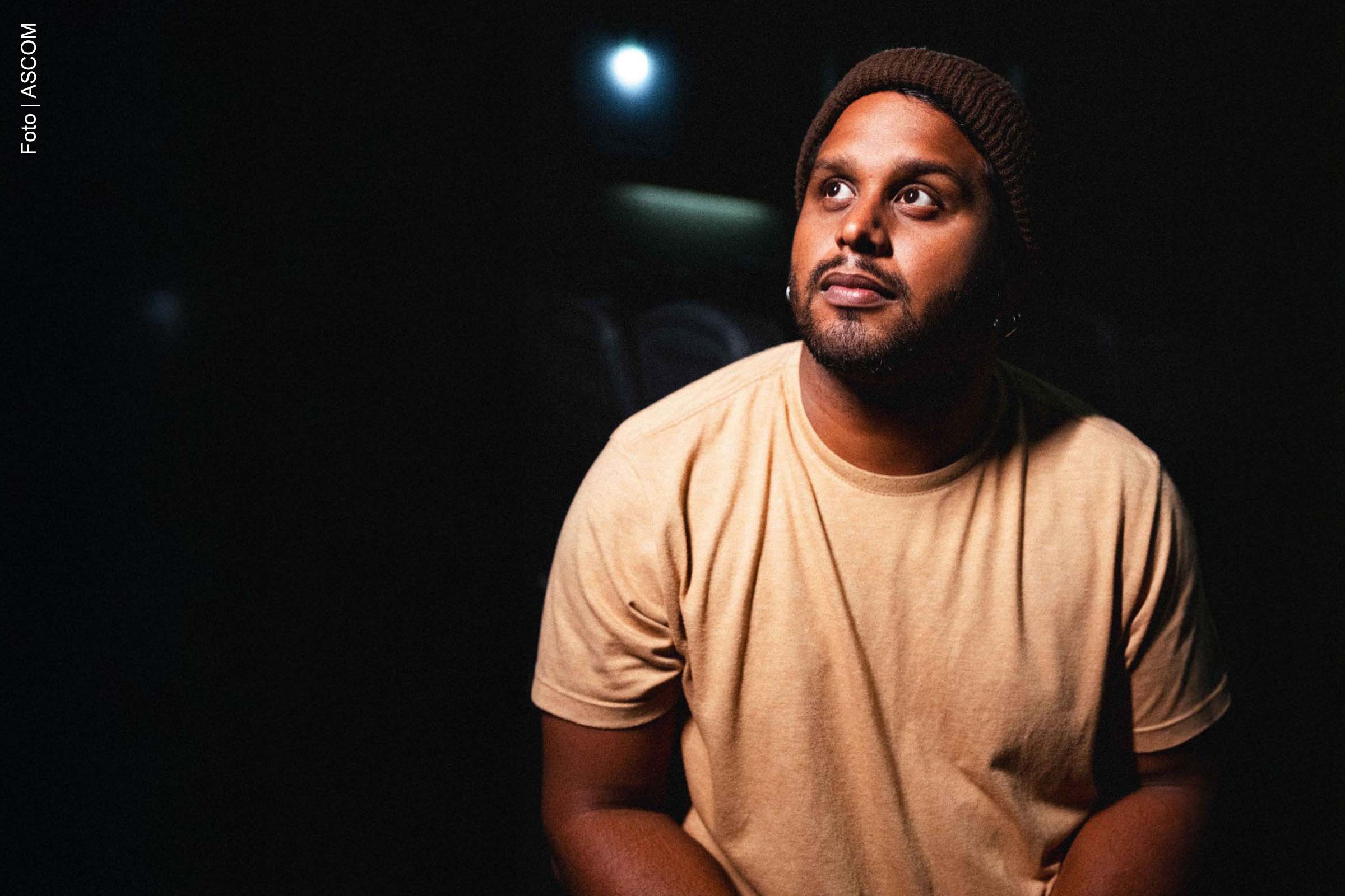 XAUIM, cantor e compositor baiano, foi premiado no Music Video Festival (MVF) com o prêmio de Revelação em Direção Nacional – Escolha do Júri, pelo videoclipe de “Maria Felipa”. O prêmio destaca o trabalho audiovisual, que revisita a história da independência do Brasil a partir de uma perspectiva afrocentrada e popular.