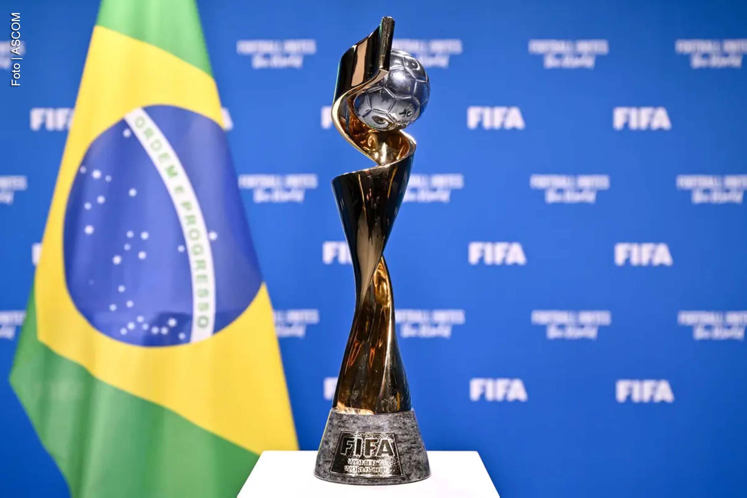 O Conselho da FIFA confirmou as datas da Copa do Mundo Feminina da FIFA Brasil 2027, que ocorrerá de 24 de junho a 25 de julho de 2027. A decisão foi tomada após consulta à CBF e às confederações internacionais. Além disso, a distribuição das vagas diretas e as etapas do torneio classificatório também foram definidas. O torneio, que será realizado no Brasil, promete impulsionar a popularidade e a participação do futebol feminino.