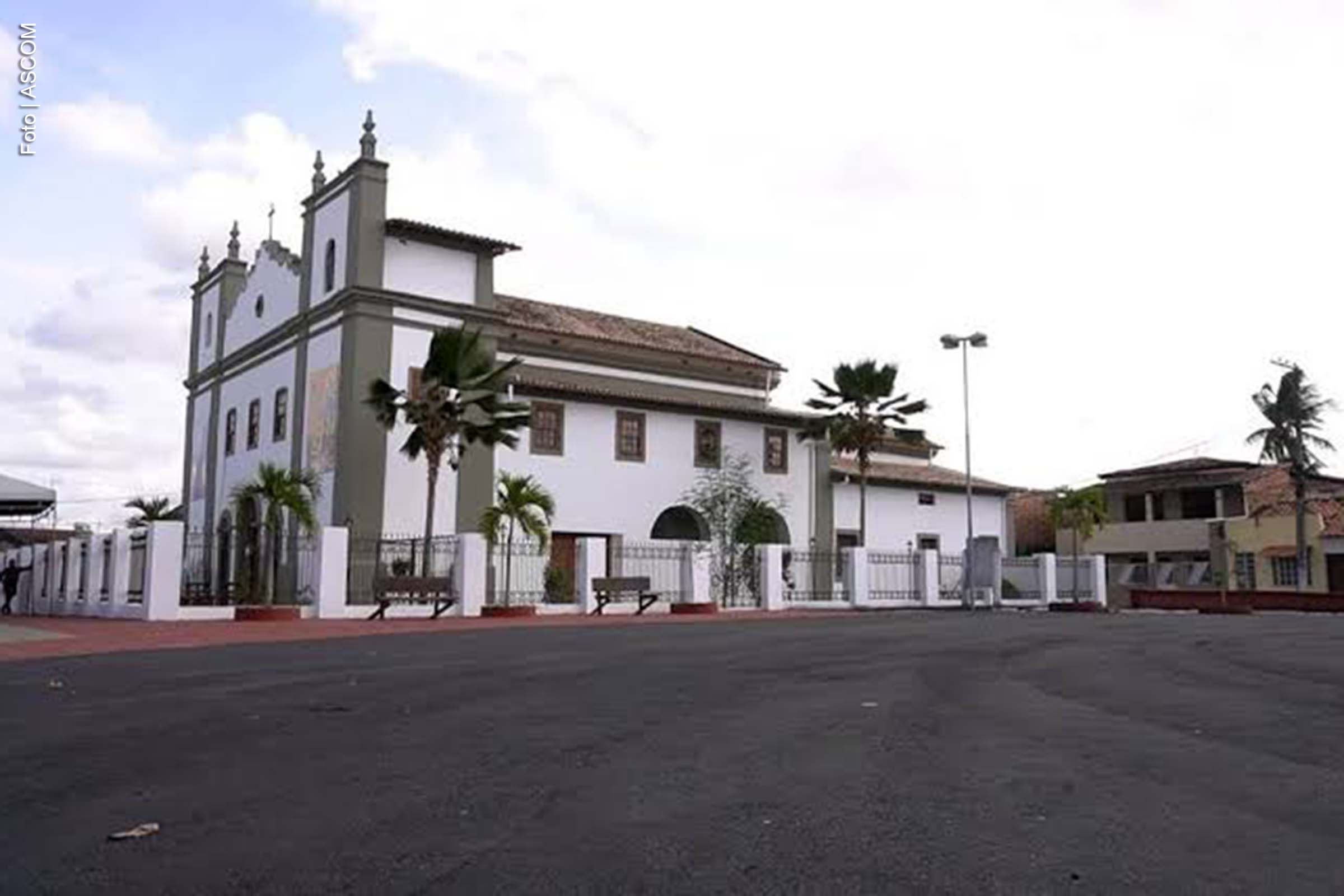 O distrito de Humildes, em Feira de Santana, pode ser beneficiado com a distribuição de reservatórios de água para famílias em vulnerabilidade hídrica. Além disso, há previsão para a construção de um pontilhão na estrada de acesso ao povoado Pau Seco. A proposta foi apresentada pelo vereador Zé Curuca na Câmara Municipal.