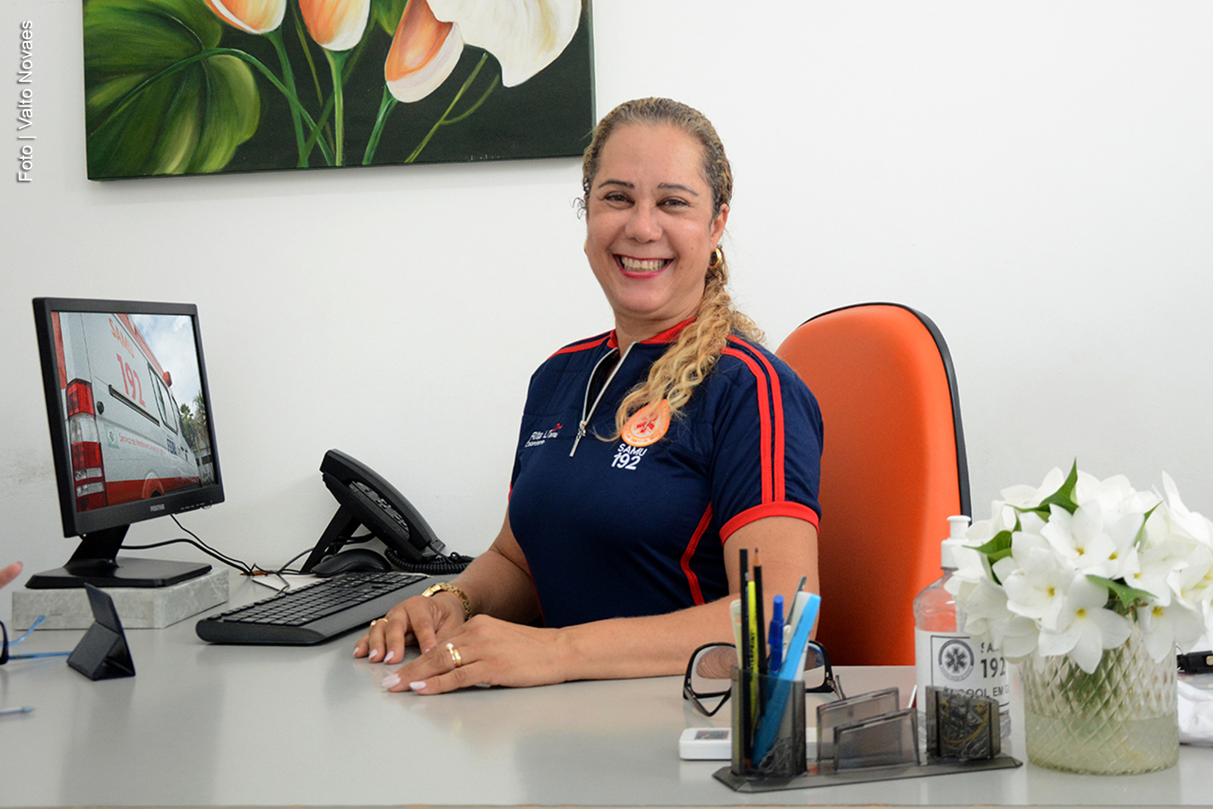 A enfermeira Rita de Oliveira Lima assumiu a coordenação do Serviço de Atendimento Móvel de Urgência (SAMU) com o desafio de fortalecer a estrutura do serviço. Com mais de duas décadas de experiência na área, ela pretende aprimorar a qualidade do atendimento. A nova coordenadora destacou a importância do suporte às equipes para garantir respostas eficientes às emergências médicas.