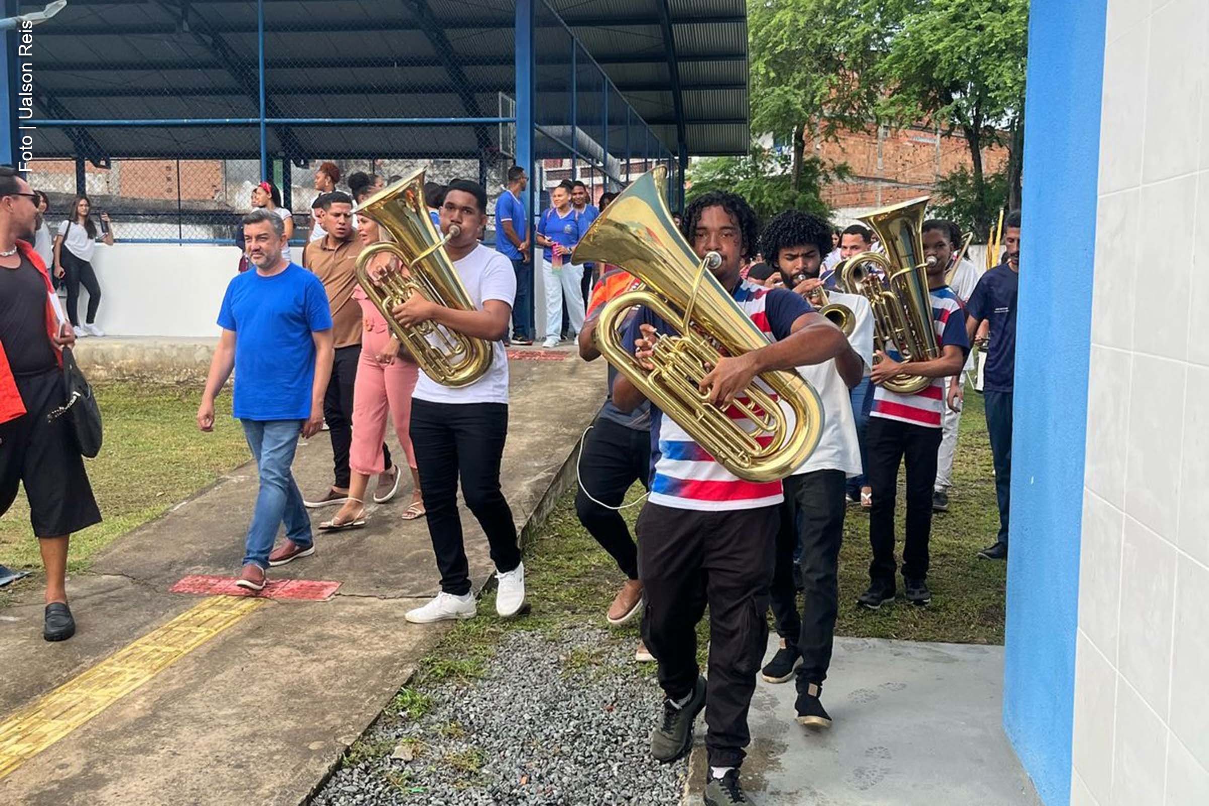 Obras garantem nova estrutura ao Colégio Estadual Octacílio Manoel Gomes, com salas climatizadas, quadra poliesportiva e teatro.