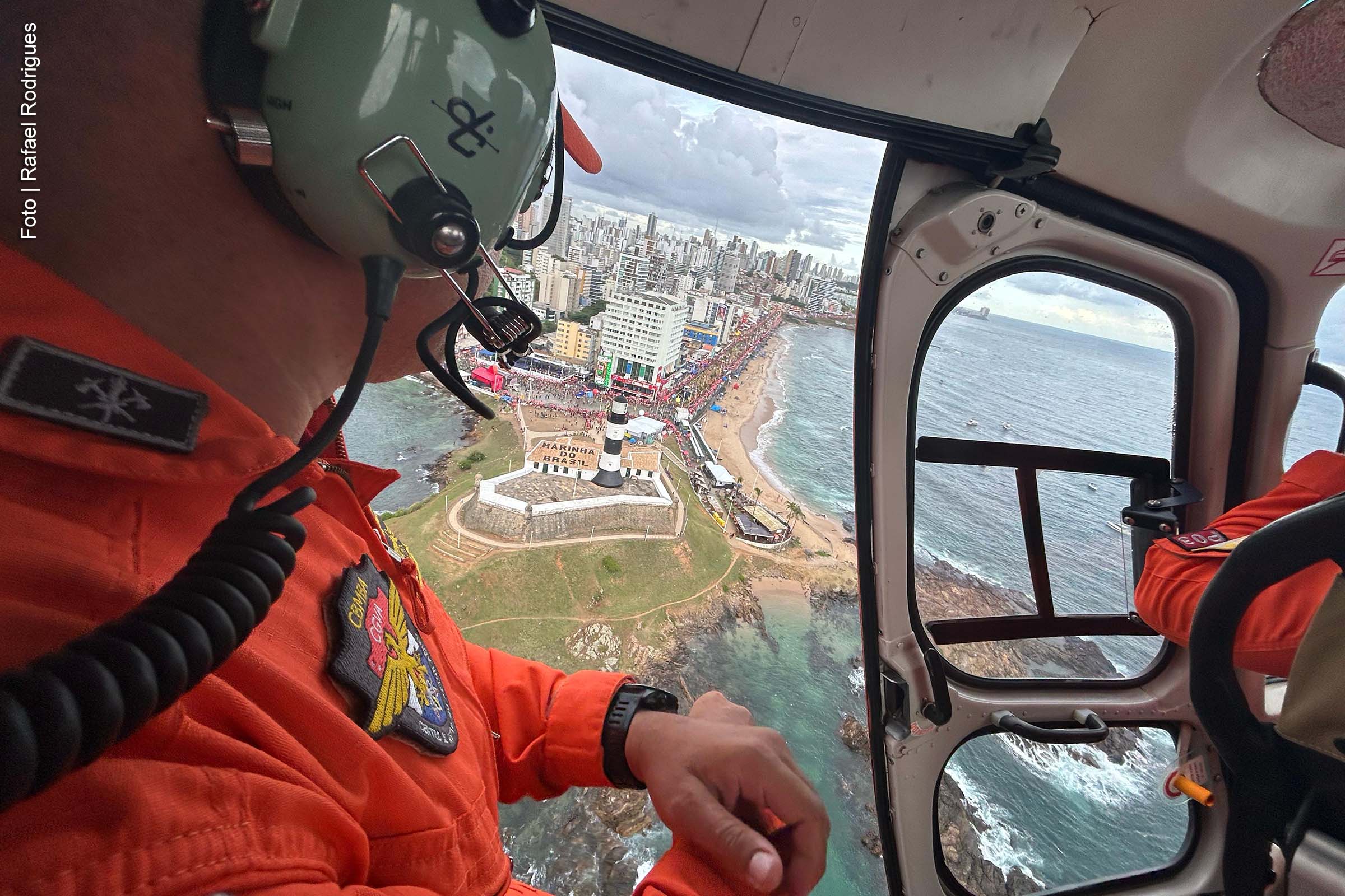 Grupamento Aéreo dos Bombeiros inicia operação inédita no Carnaval 2025 da Bahia com nova aeronave