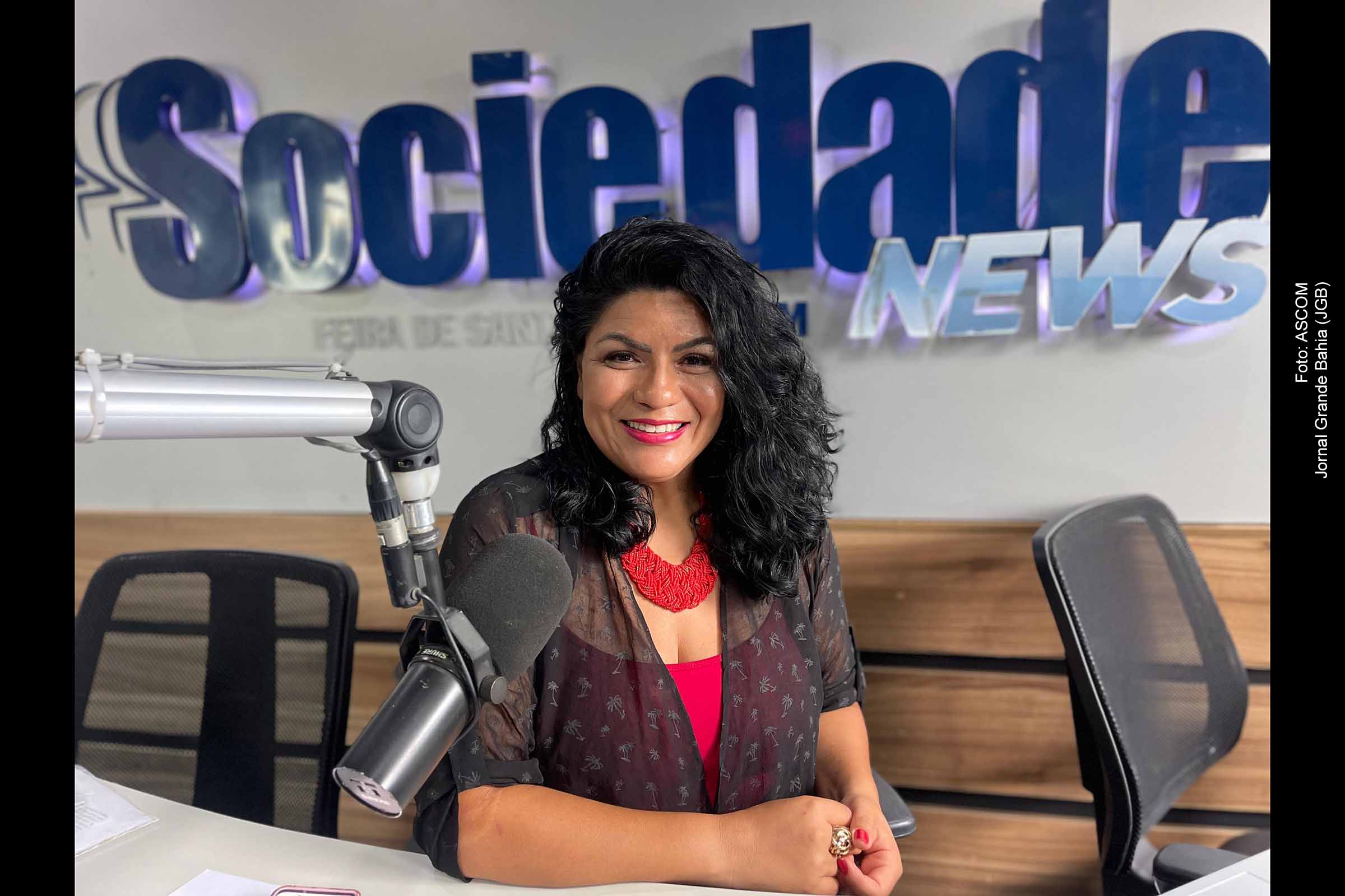 Manu Pilger assume o comando do Rotativo News na Rádio Sociedade News FM.
