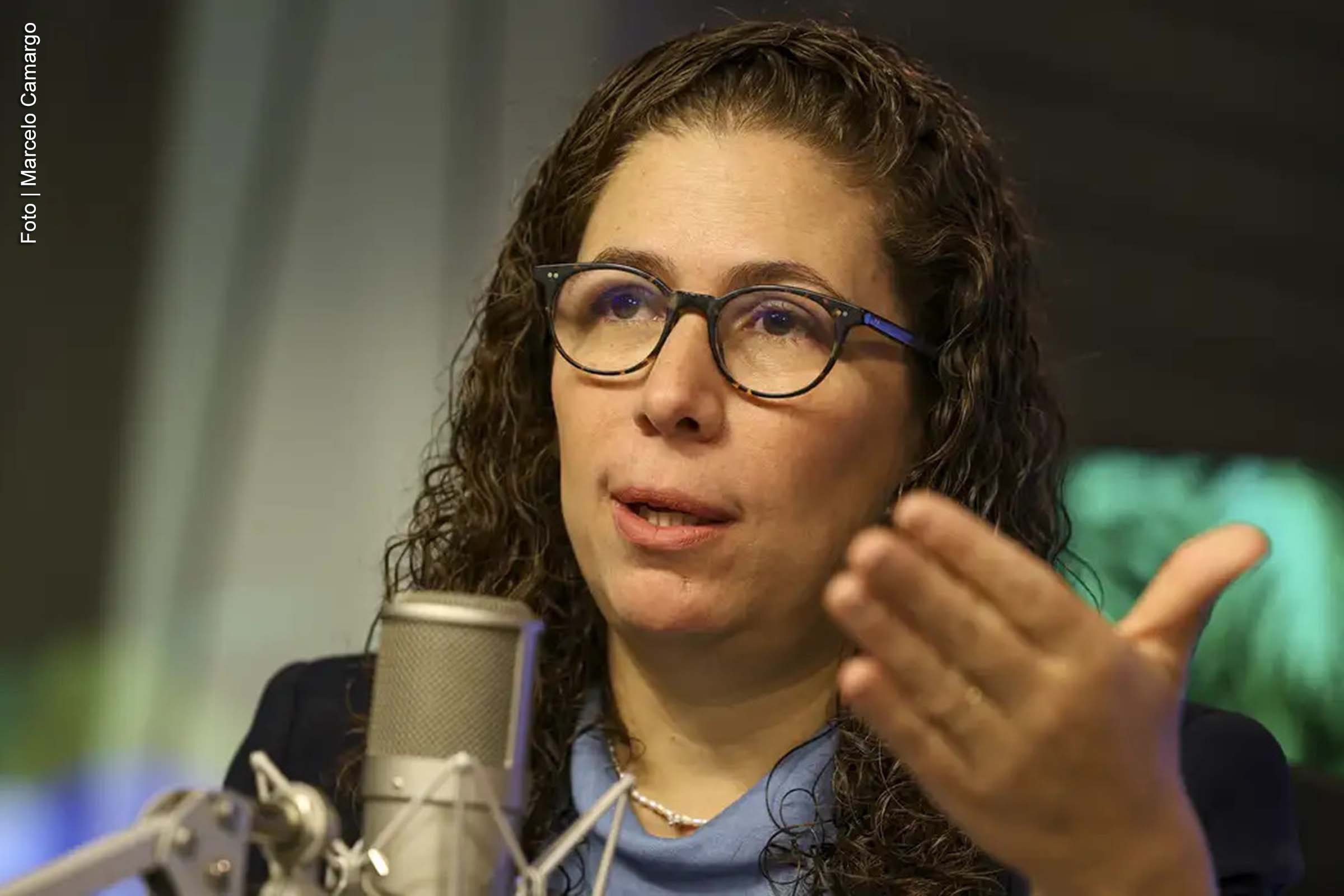 A ministra da Gestão e da Inovação em Serviços Públicos, Esther Dweck, anunciou que o reajuste salarial dos servidores públicos federais será pago a partir de 1º de abril, caso a Lei Orçamentária Anual (LOA) seja aprovada e sancionada até 15 de março. A medida, que já foi negociada no ano passado, prevê o pagamento retroativo aos meses de janeiro, fevereiro e março. Esther também abordou a previsão para a convocação dos aprovados no Concurso Público Nacional Unificado (CPNU).