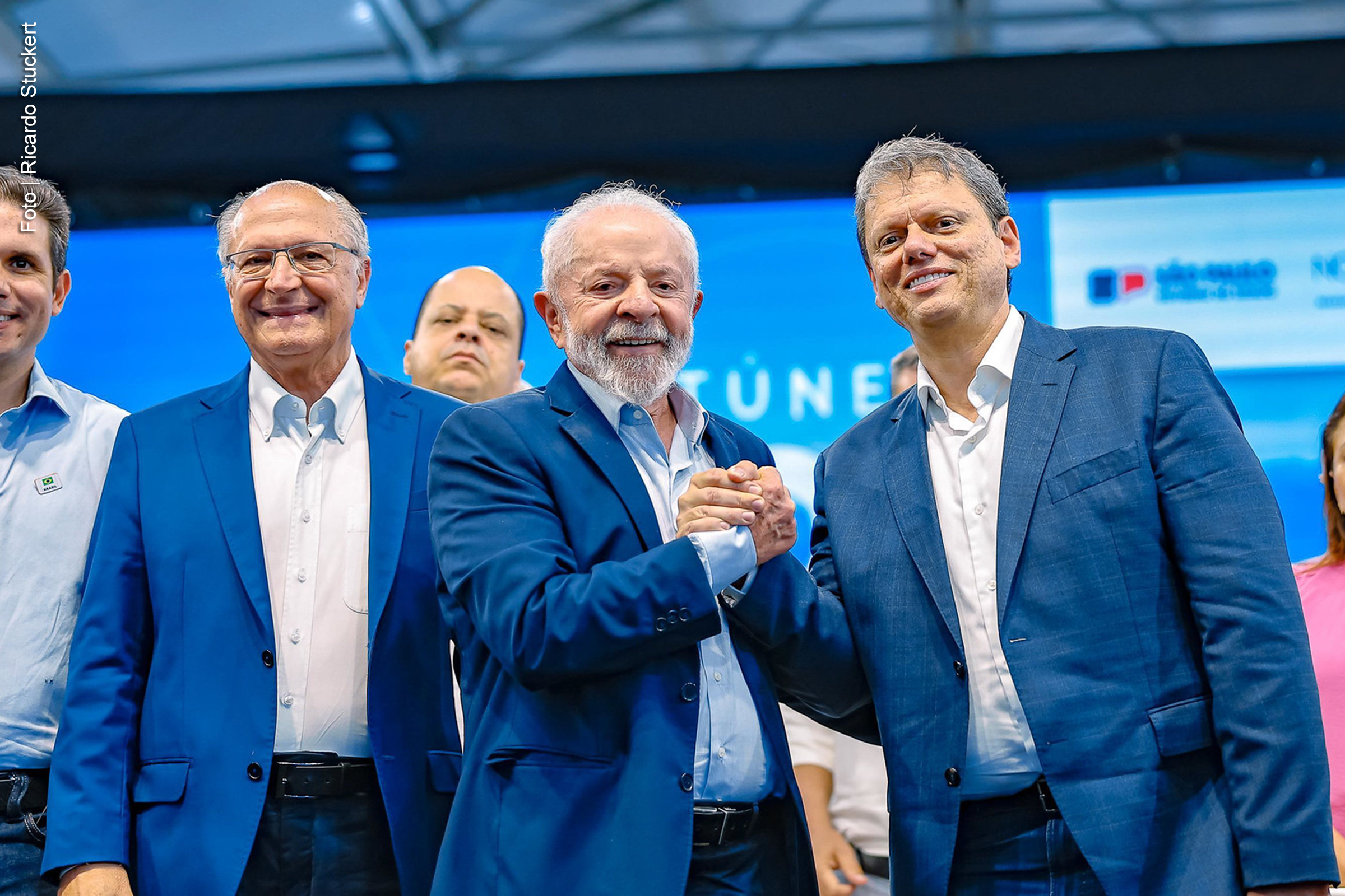 Obra do túnel imerso entre Santos e Guarujá, no litoral paulista, deve iniciar em 2026 com investimento de R$ 5,96 bilhões.