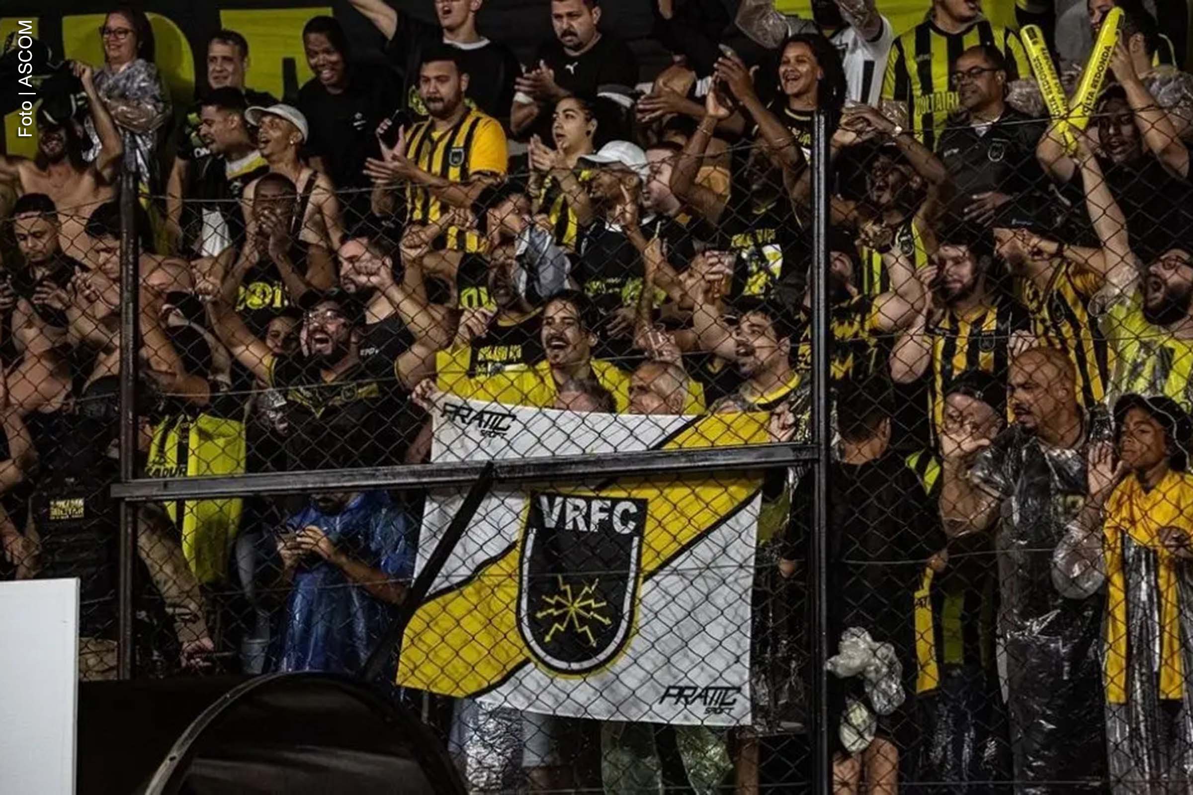 Neste domingo (9), o Volta Redonda Futebol Clube celebra 49 anos de fundação. O clube, conhecido por sua trajetória vitoriosa no futebol brasileiro, se destaca como um dos principais clubes do Estado do Rio de Janeiro, atualmente ocupando a liderança da Taça Guanabara de 2024. Com uma história marcada por conquistas significativas, o Volta Redonda é considerado a quinta força do futebol carioca e segue firme na busca por mais títulos.