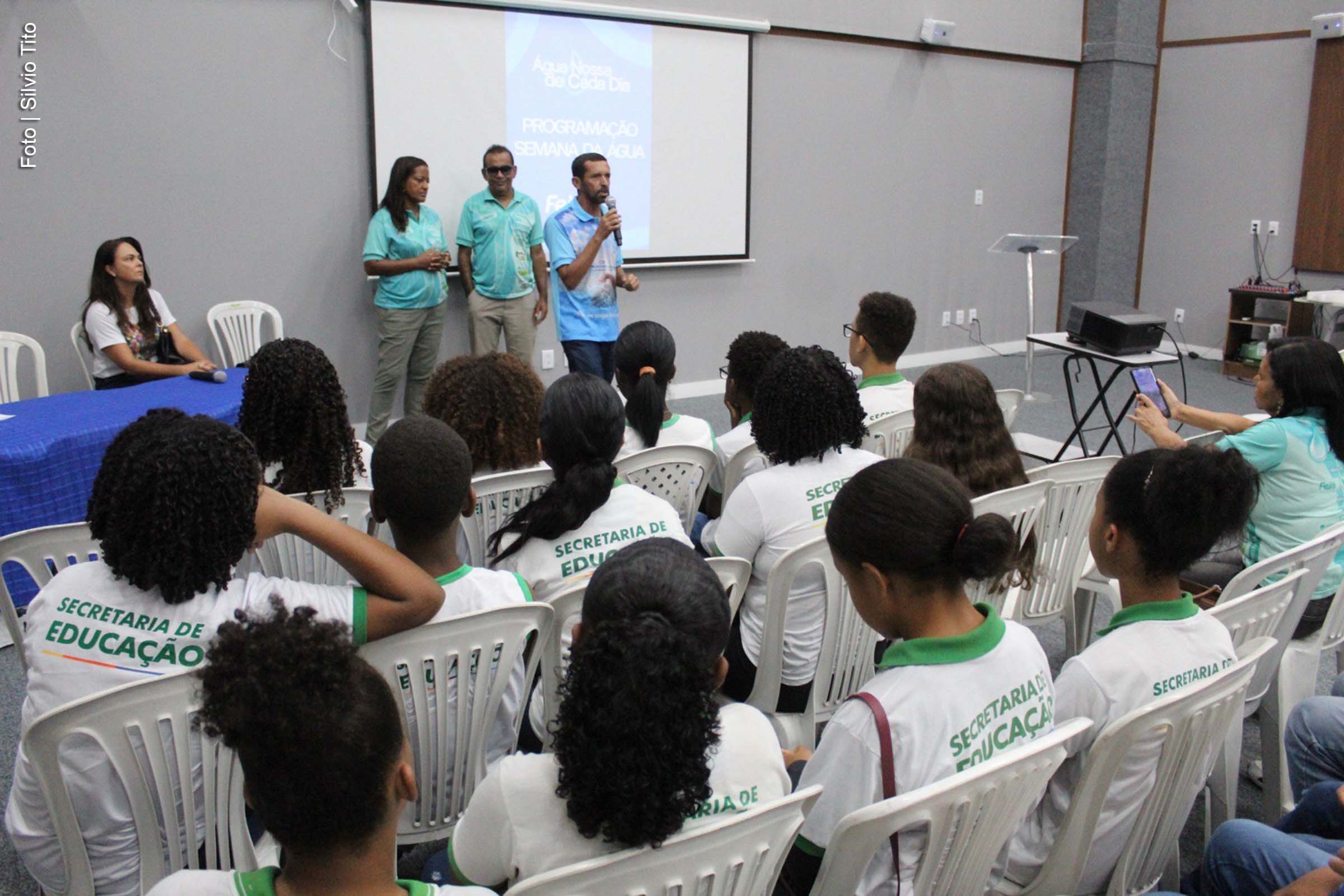 Ação educativa integra programação da Semana da Água promovida pela Secretaria Municipal de Meio Ambiente.