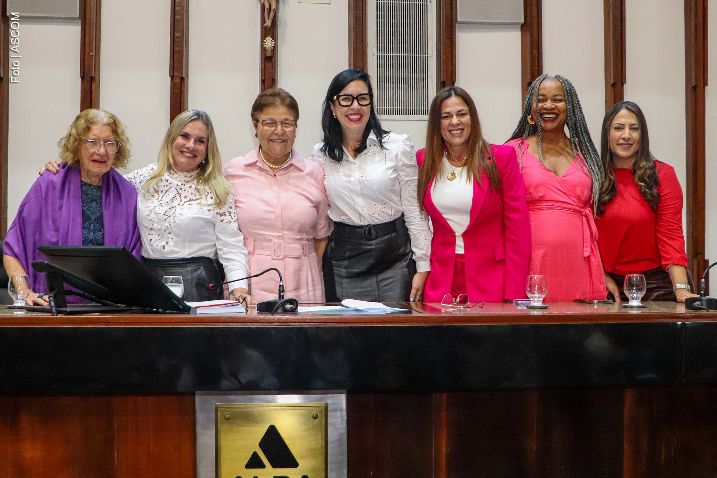 Projeto de lei de autoria da deputada Maria del Carmen segue para sanção do governador Jerônimo.