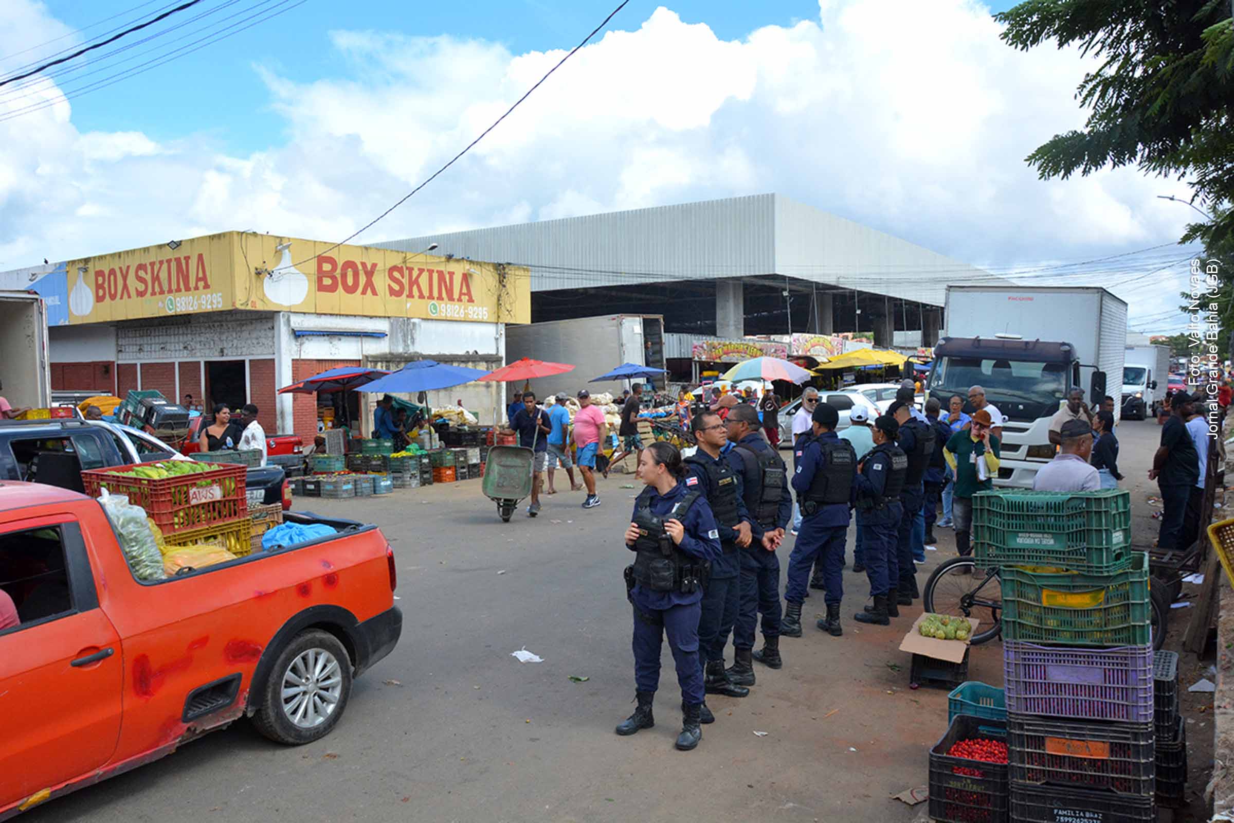 Vereador solicita melhorias no Centro de Abastecimento de Feira de Santana, incluindo abertura de portões e ampliação de estacionamento