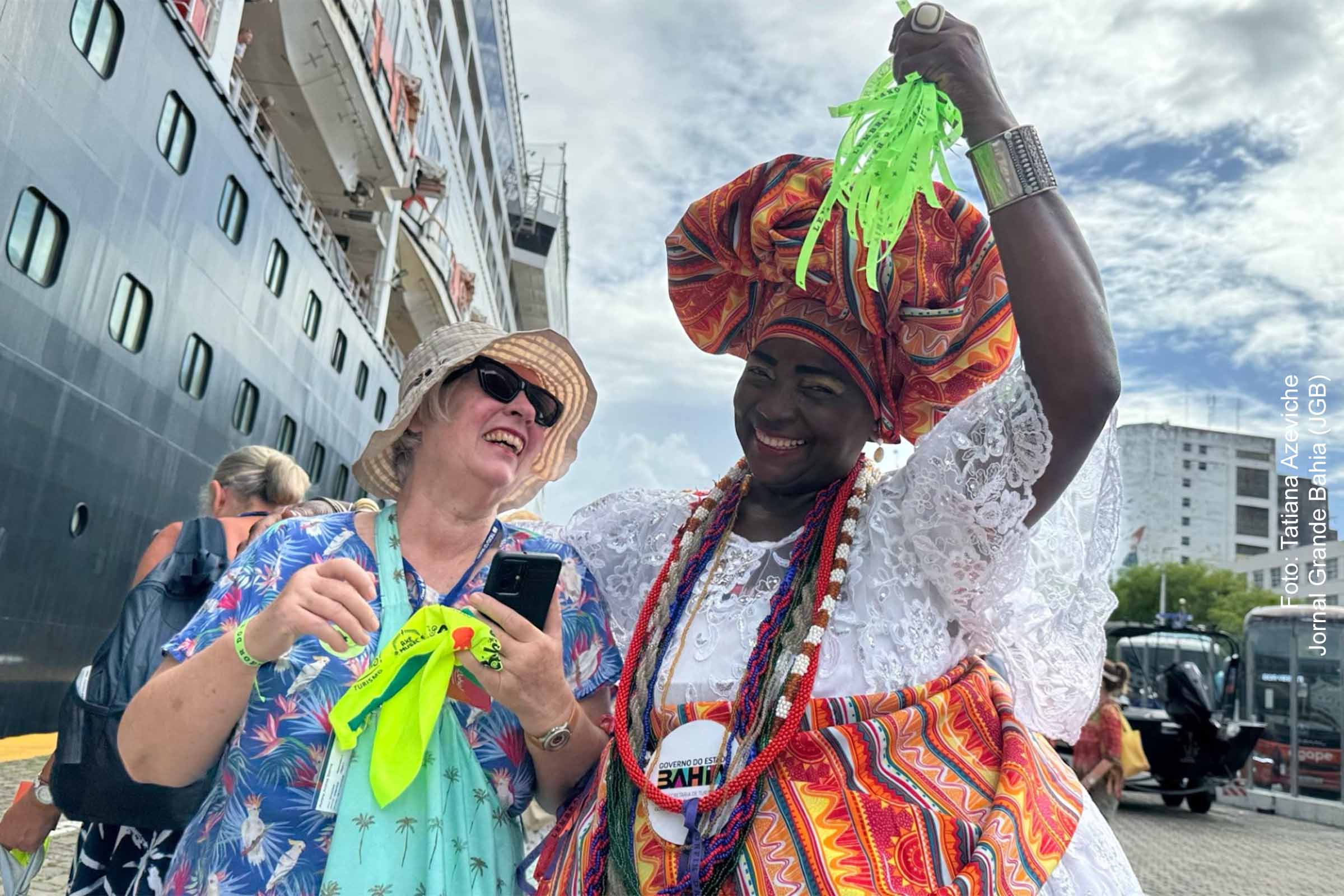 Cruzeiristas alemães desembarcam em Salvador para Carnaval 2025 e turismo
