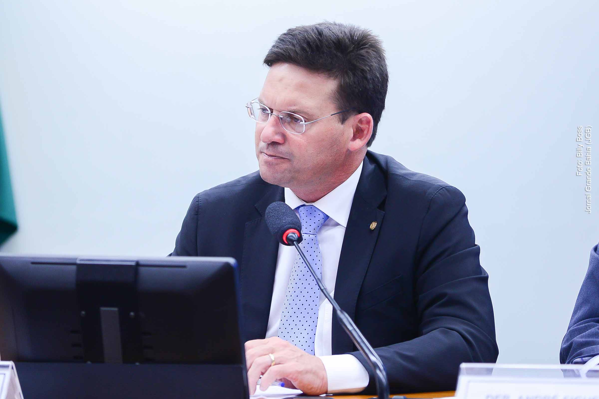 Ex-deputado João Roma denuncia atuação do crime organizado em invasões de terra no Extremo Sul da Bahia