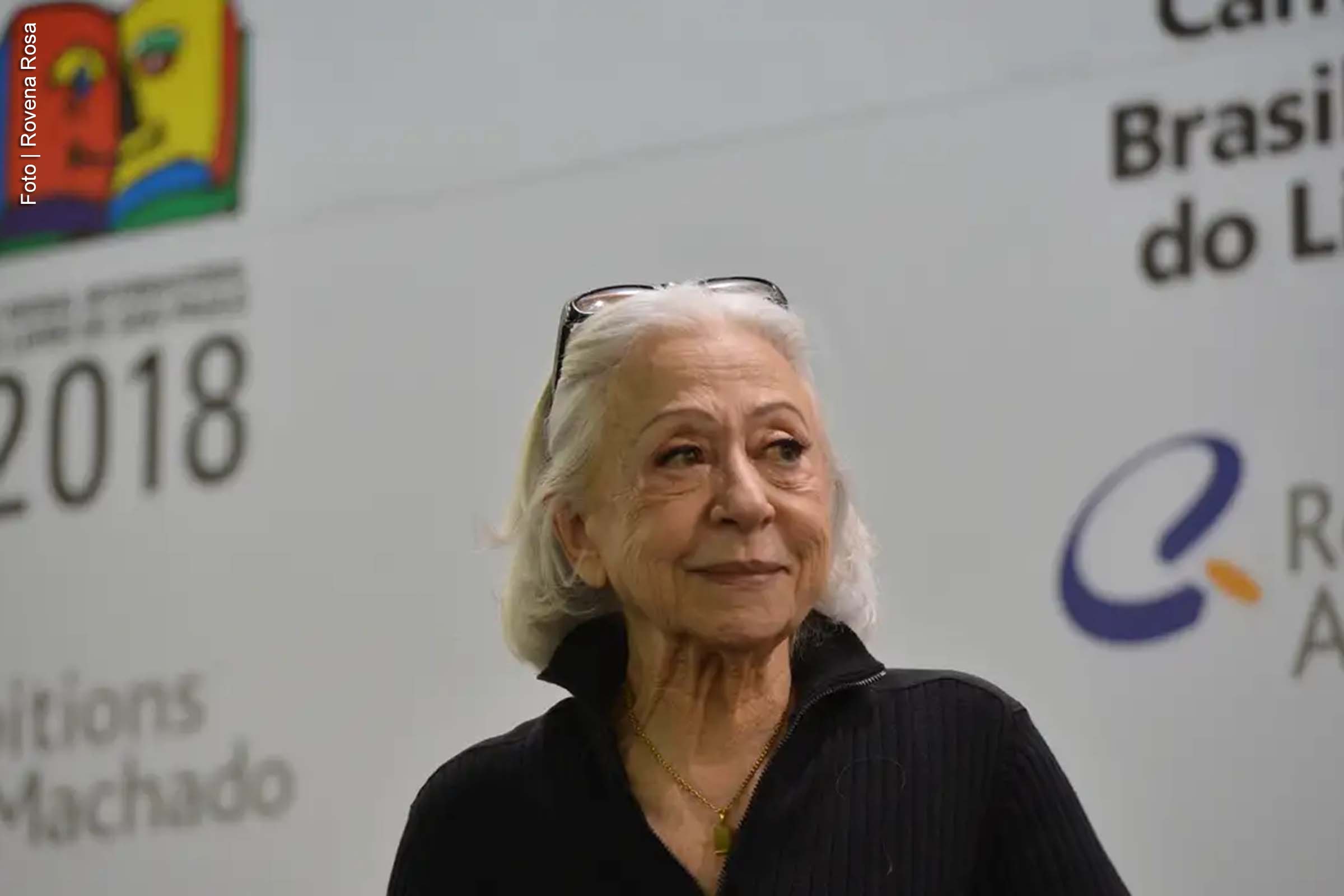 Atriz e acadêmica apresenta textos de escritores brasileiros em evento que marca o início das atividades culturais da instituição.