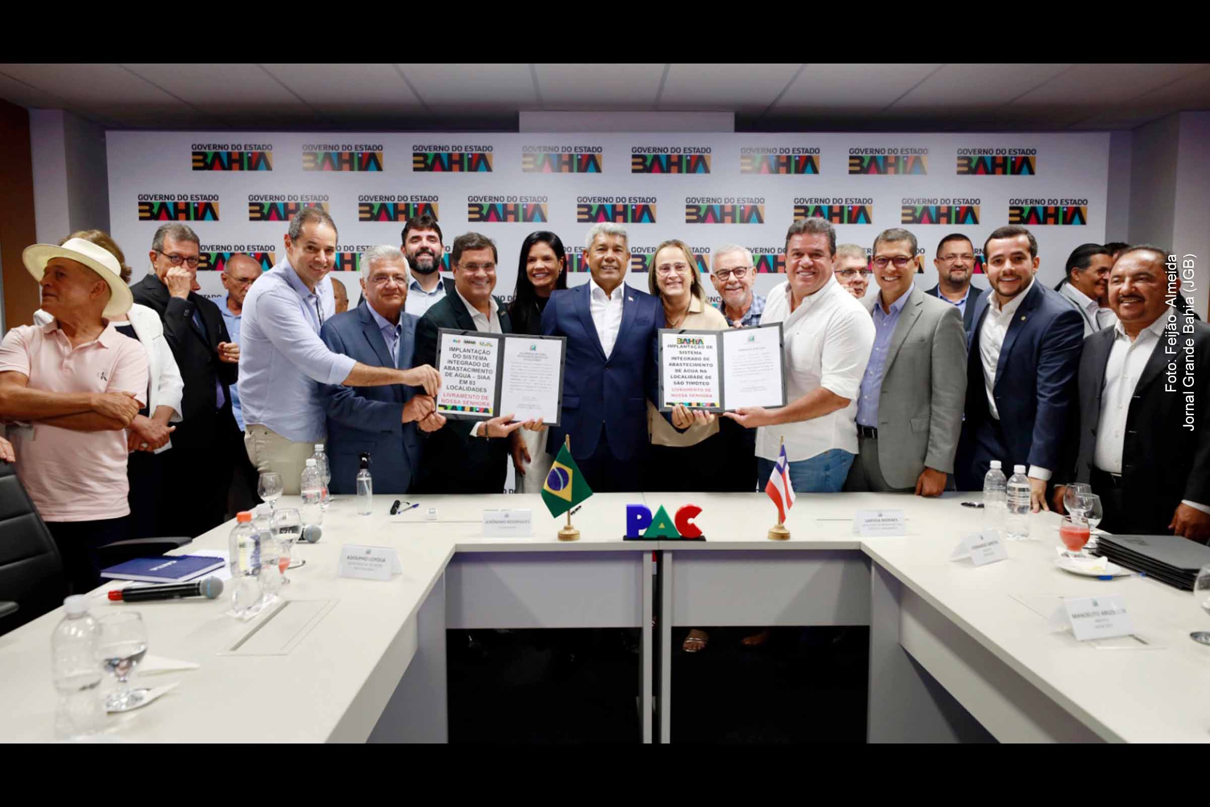 Governador Jerônimo Rodrigues anuncia investimentos em infraestrutura hídrica no Centro de Operações e Inteligência (COI), em Salvador.