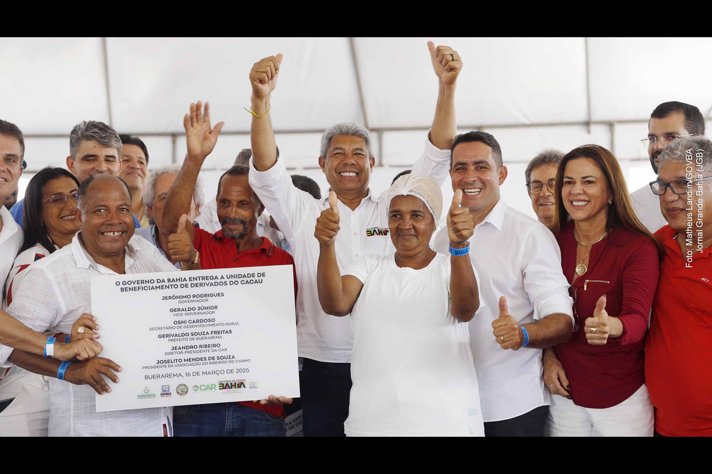Governo da Bahia entrega unidade de beneficiamento em Buerarema e anuncia novos investimentos em infraestrutura, saúde e agricultura.