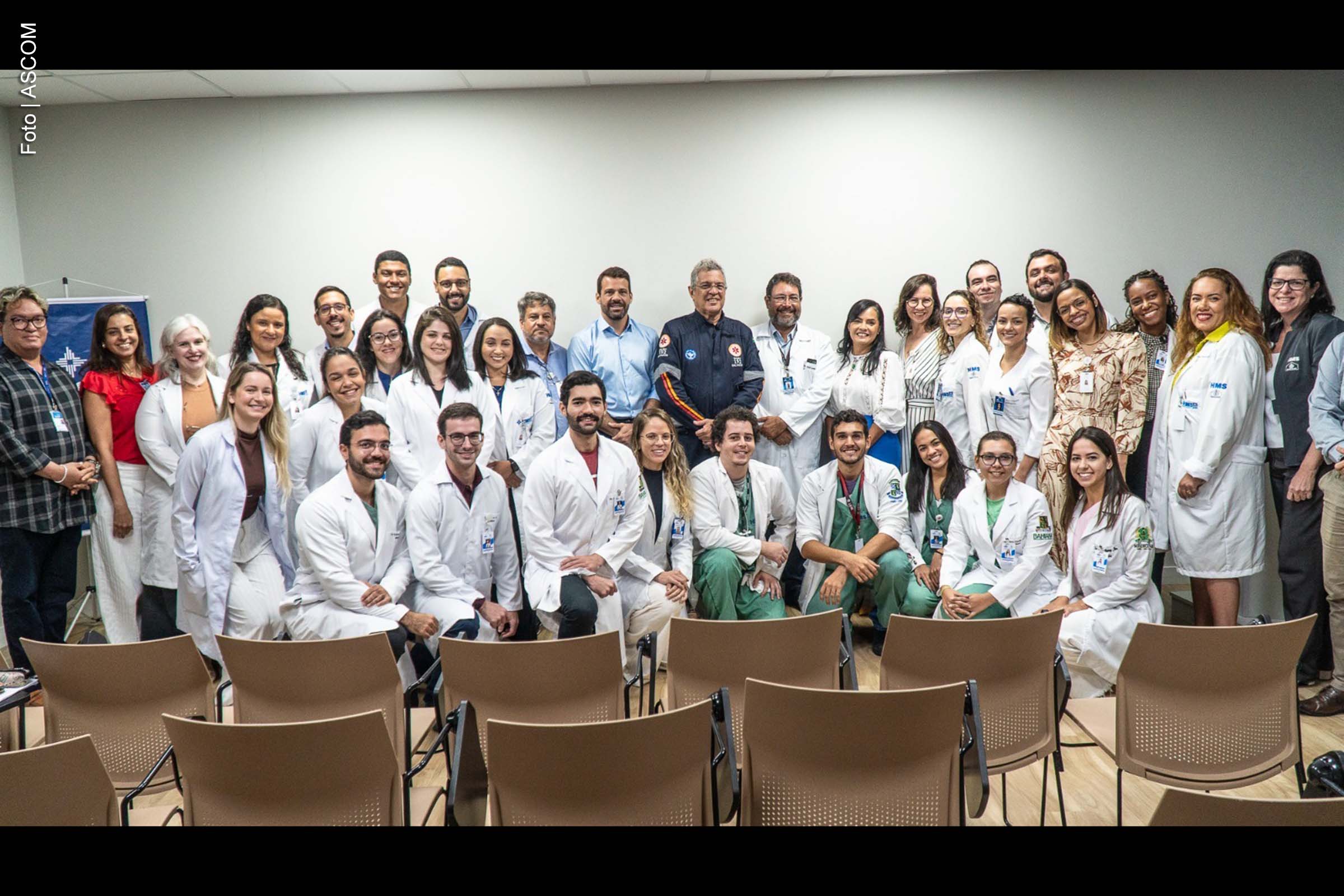Profissionais atuarão em seis especialidades médicas na unidade de saúde da capital baiana.