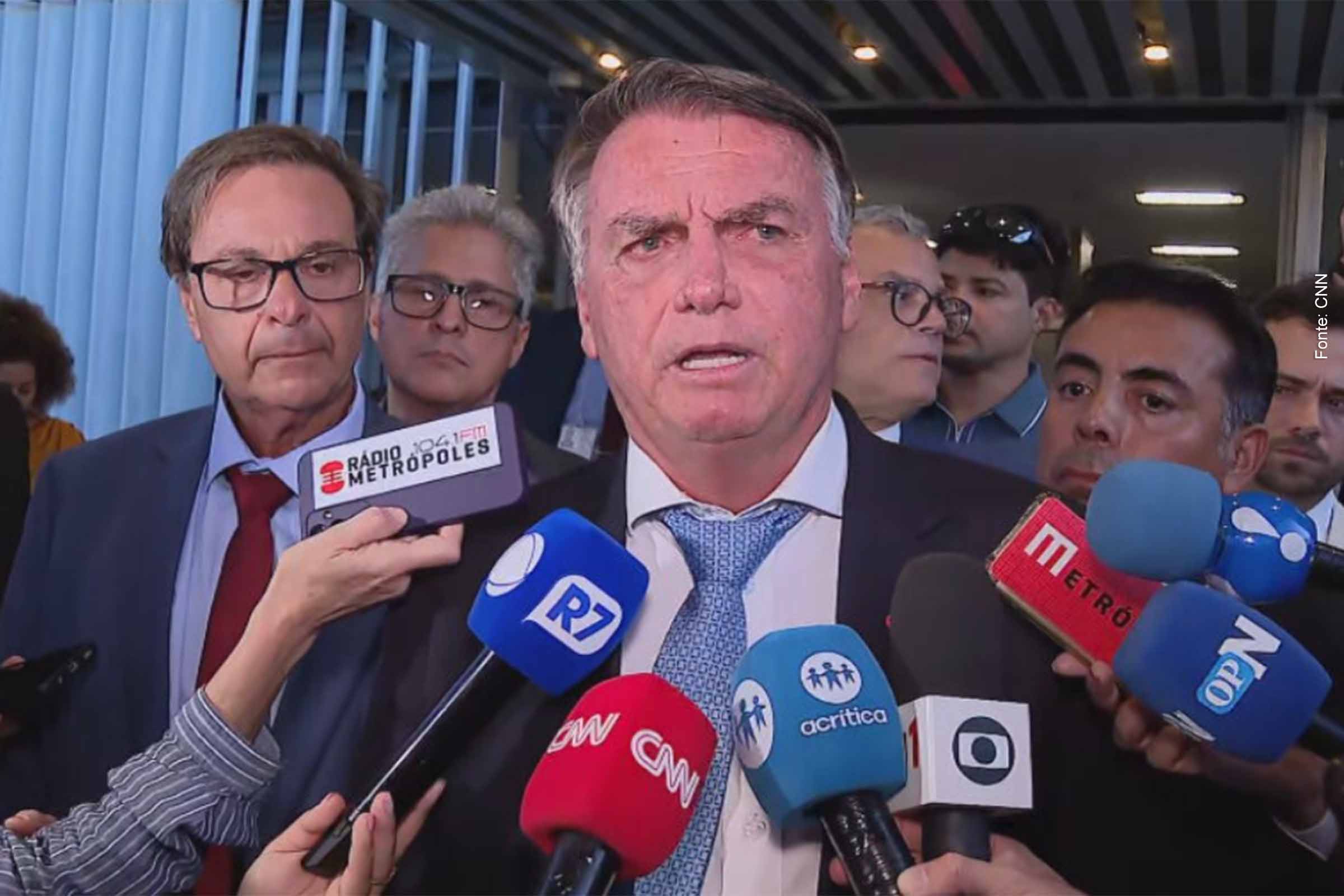 Réu por Golpe de Estado e inelegível até 2030, Jair Bolsonaro desafia Justiça e lança pré-candidatura nas Eleições 2026; Presidente Lula acusa de planejar assassinato e critica anistia a golpistas