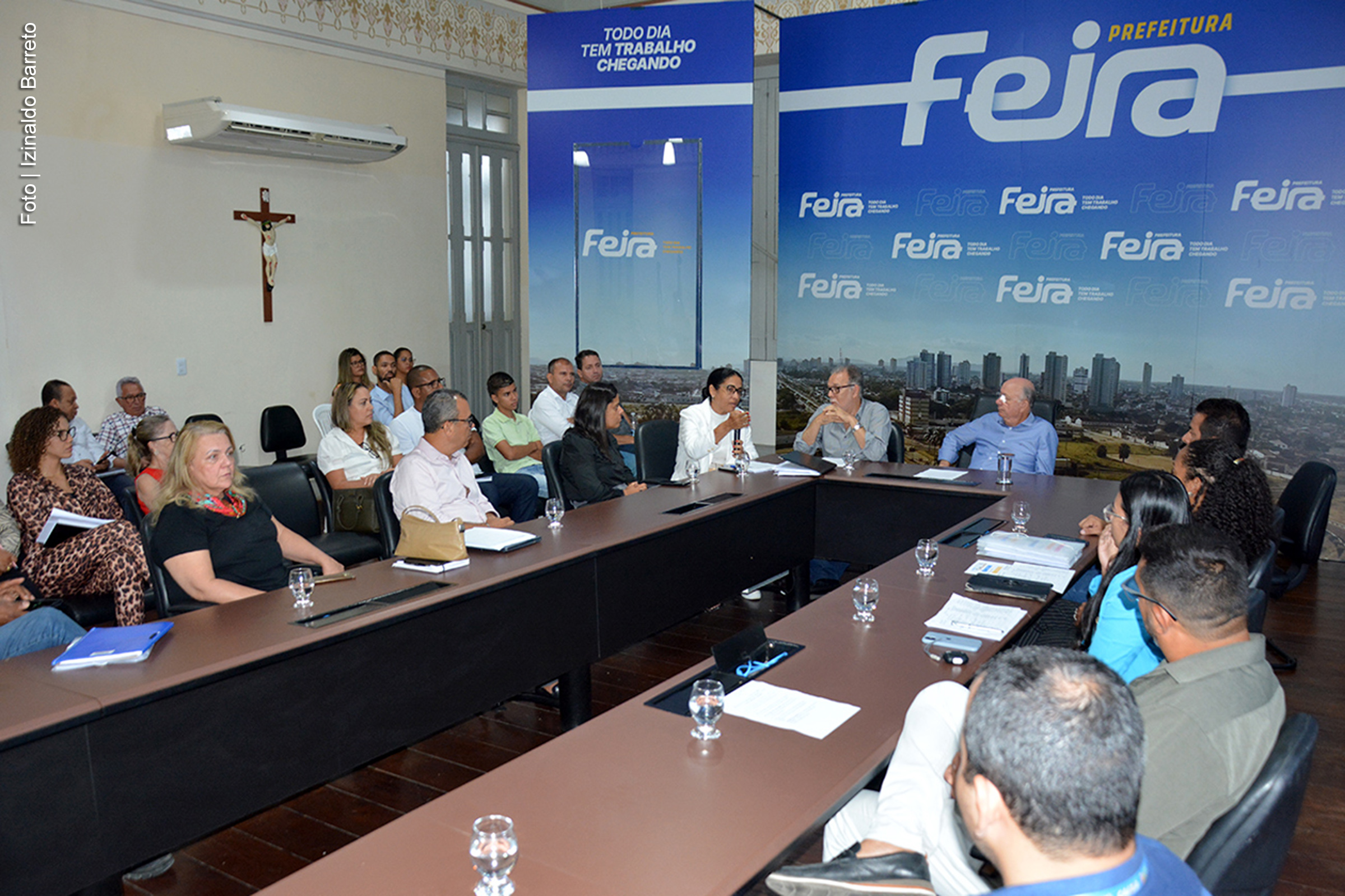 Prefeitura busca viabilizar investimentos em infraestrutura, saúde, educação e mobilidade urbana.