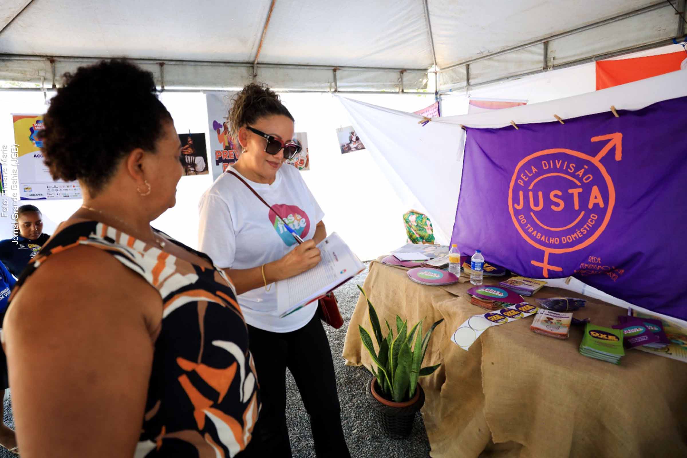 SAC Móvel oferece atendimento gratuito em Feira de Santana em parceria com o Bahia Sem Fome