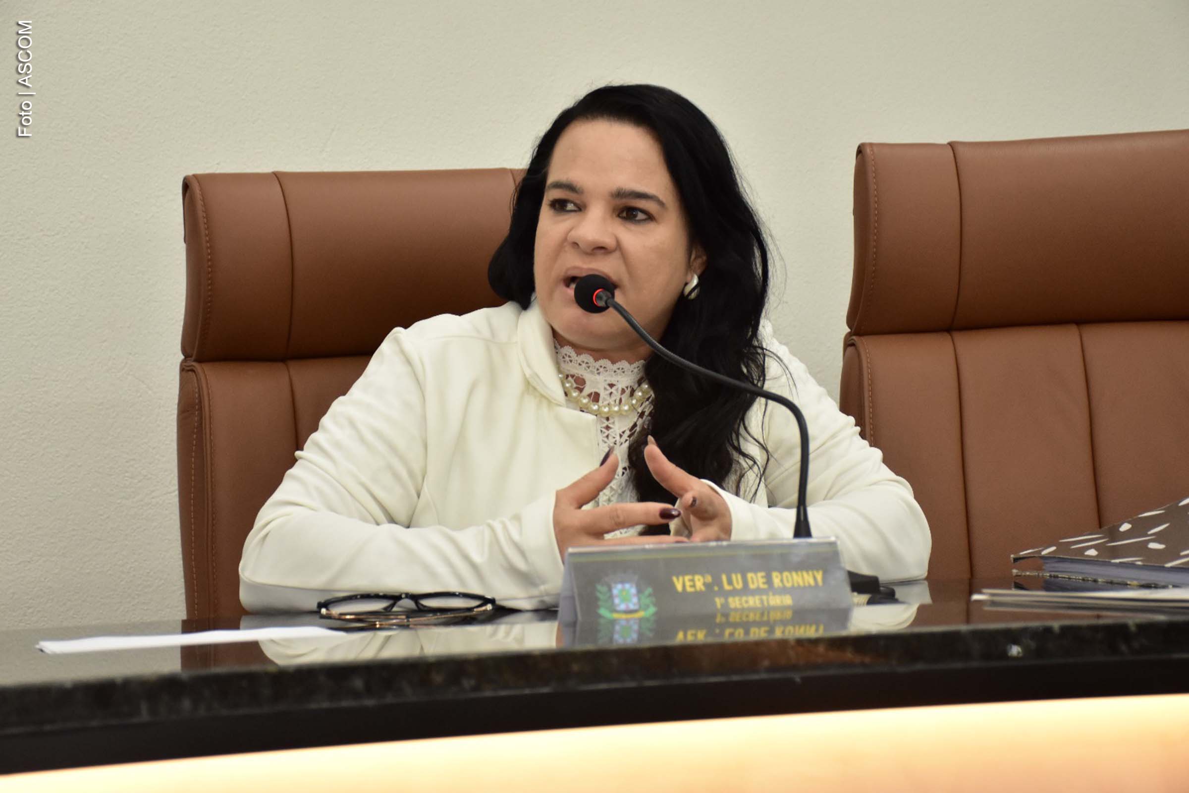 Indicações incluem limpeza de córrego no bairro Gabriela e reforma de equipamentos públicos para lazer e esporte.