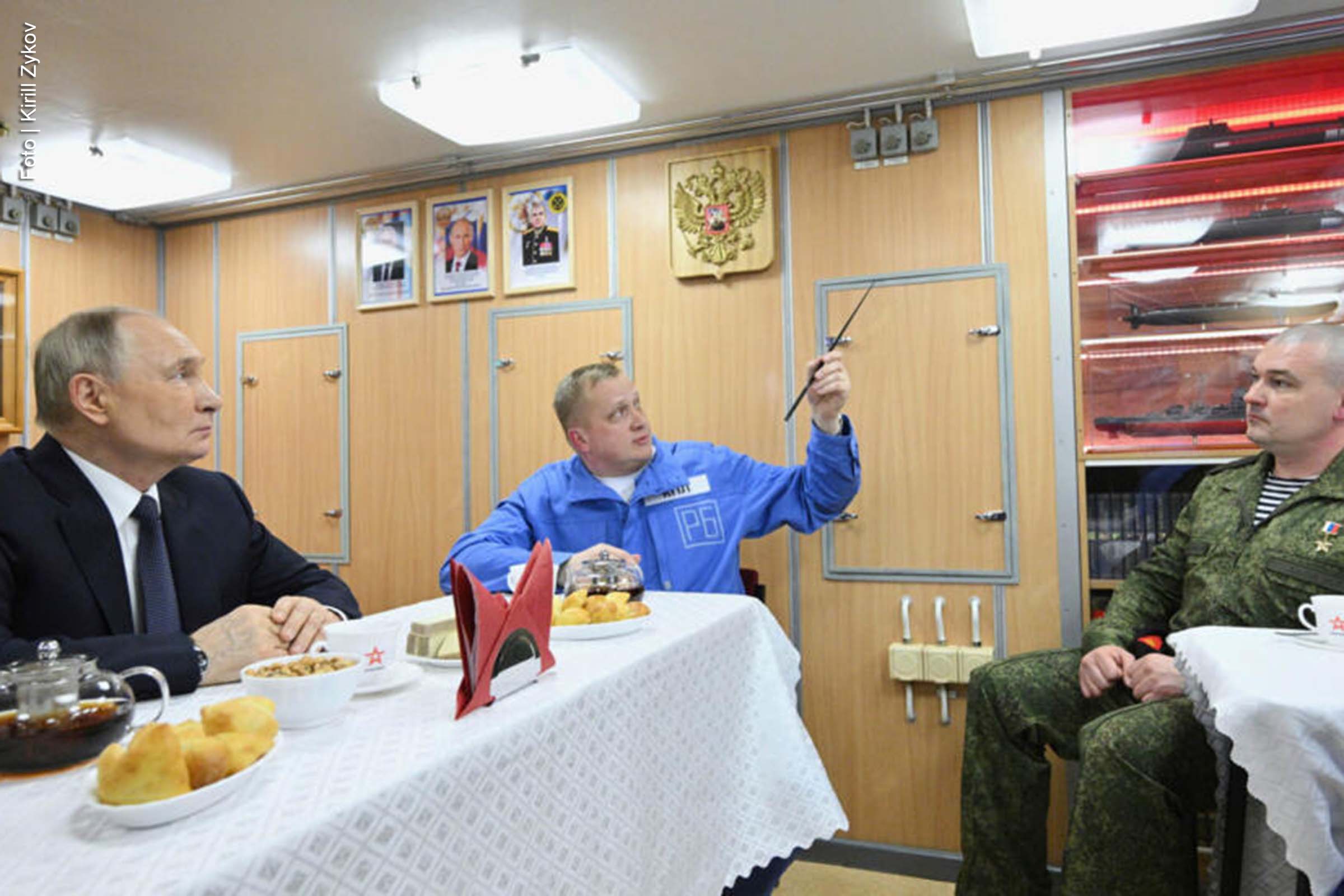 Presidente russo sugere novo governo para organizar eleições e negociar um acordo de paz.