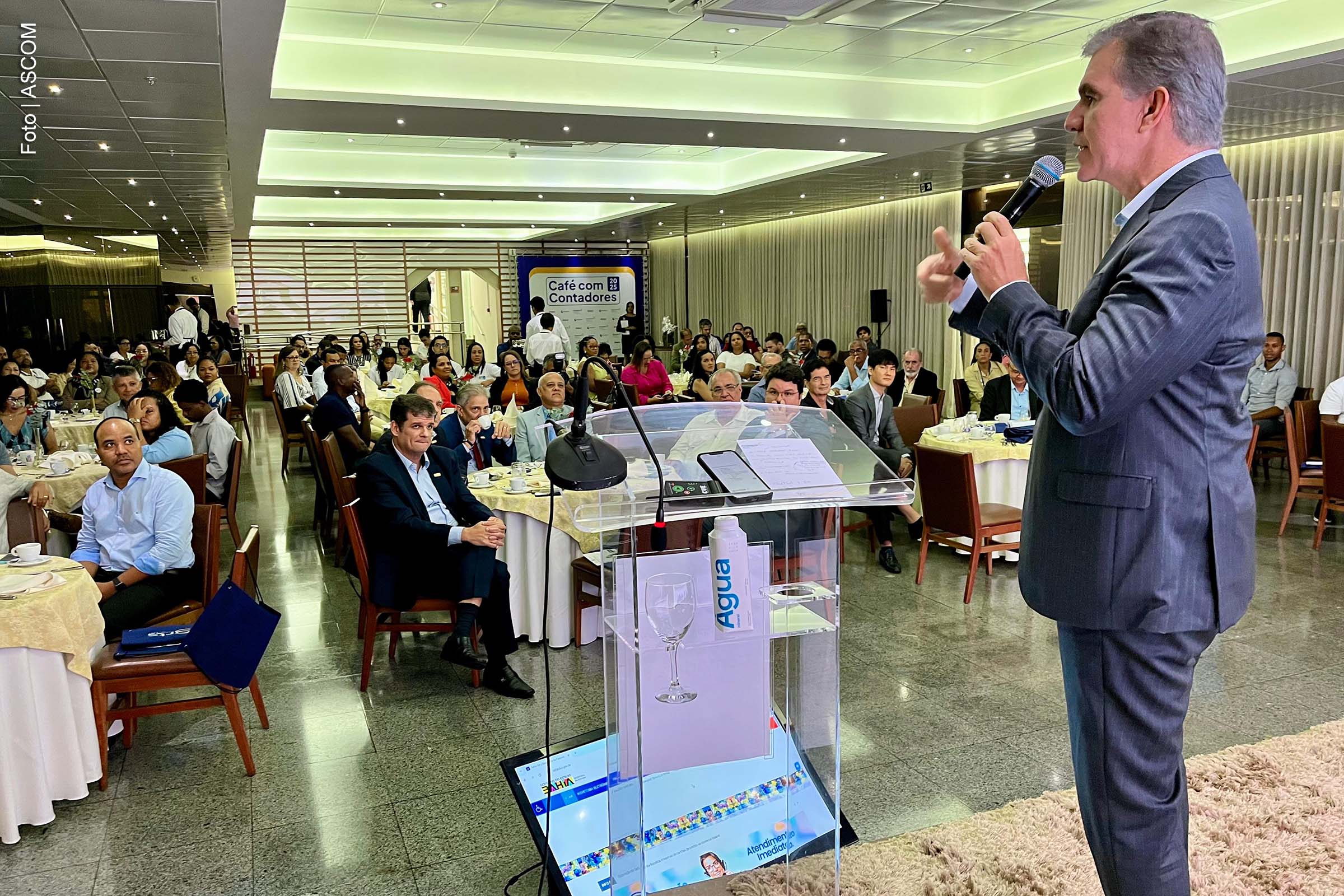 Café com Contadores discute novas ferramentas e canais de comunicação com o fisco baiano.