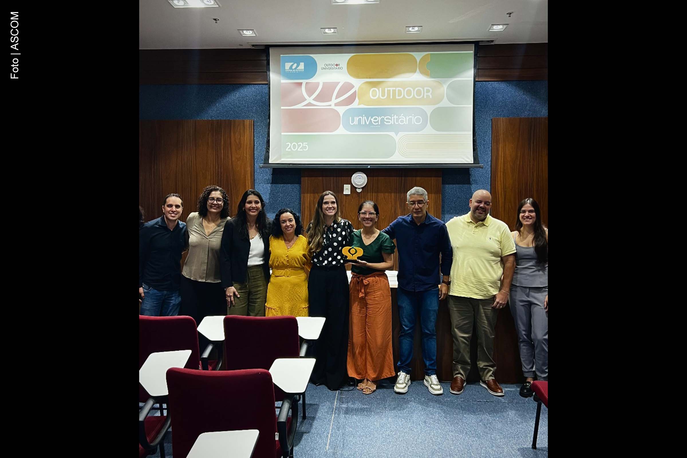 Iniciativa busca novos talentos da publicidade e promove veiculação de peças criadas por estudantes universitários.