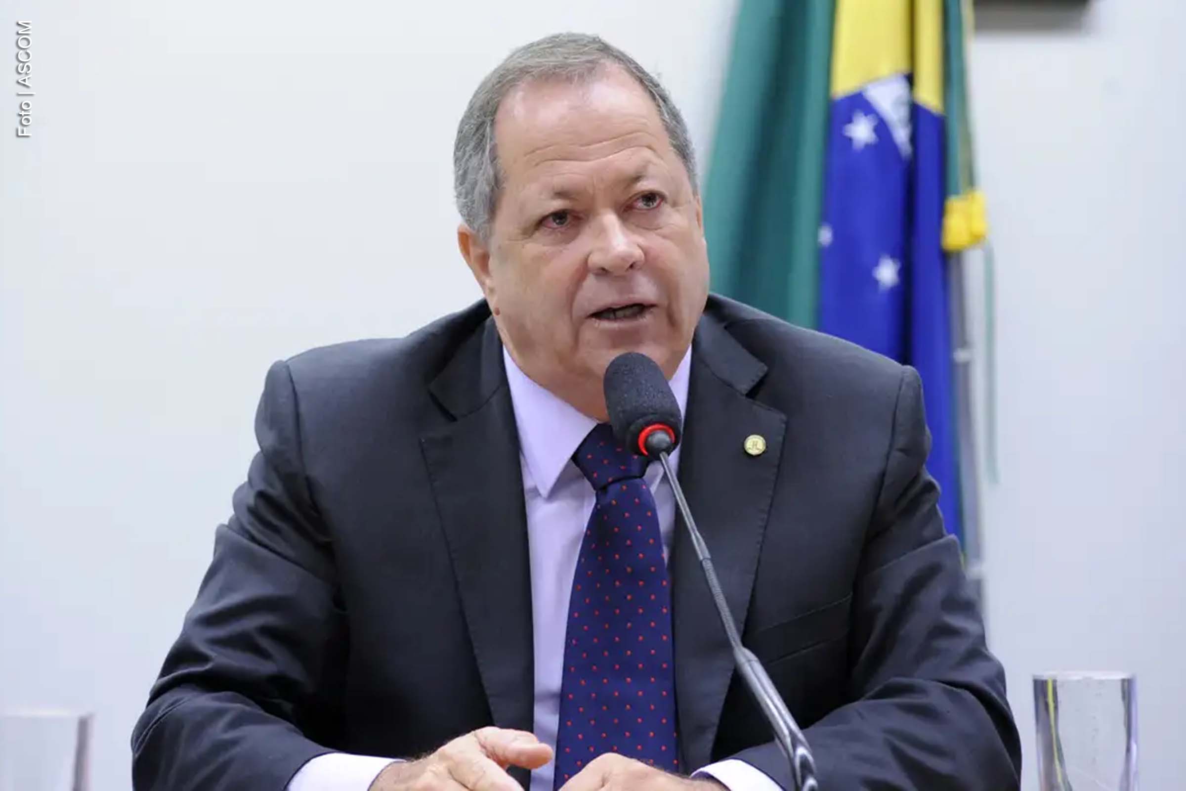 Decisão ocorre após acusação de envolvimento no assassinato de Marielle Franco e Anderson Gomes.