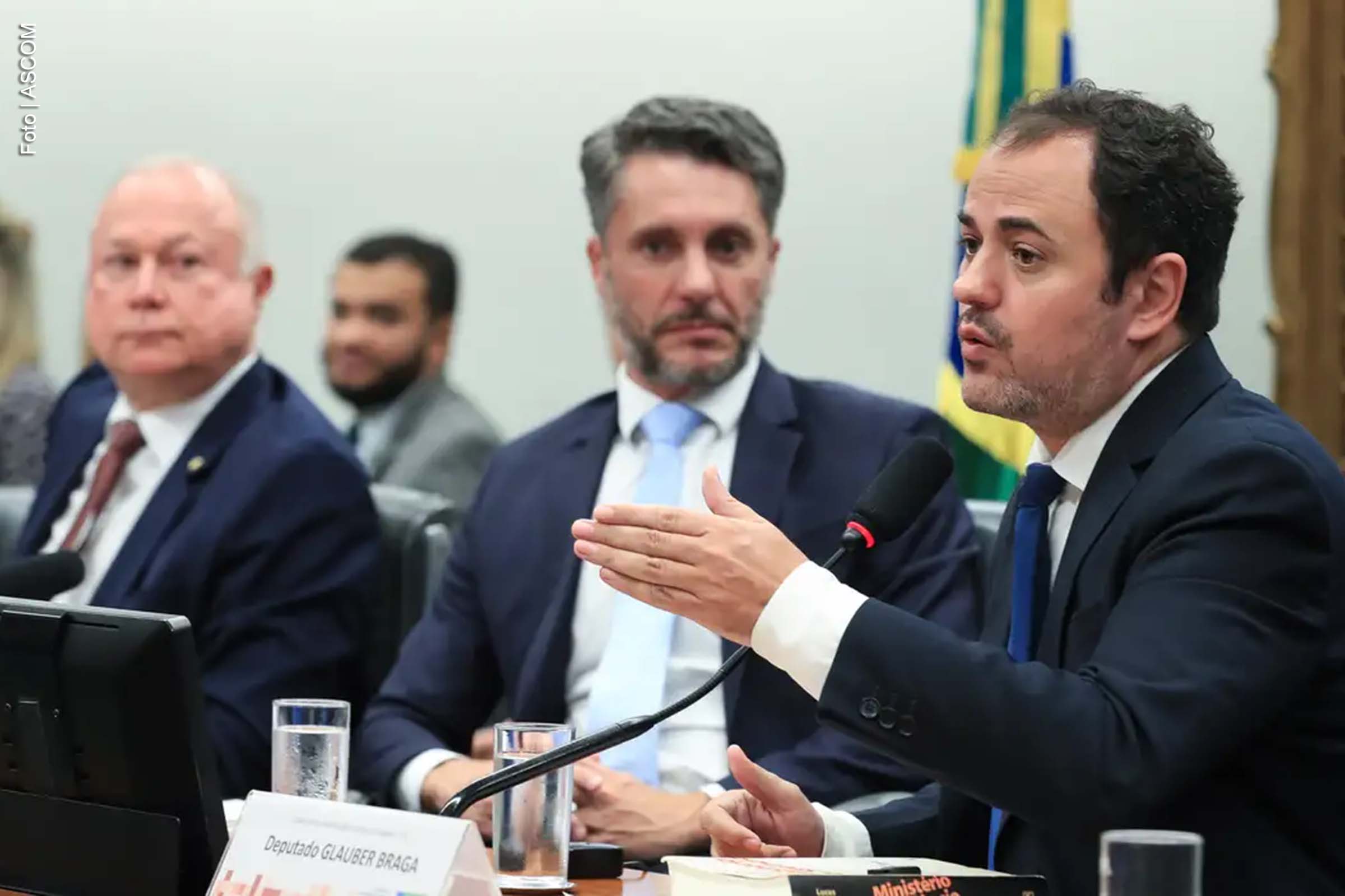 Comissão da Câmara dos Deputados aprova parecer pela manutenção da decisão do Conselho de Ética sobre a cassação do deputado.