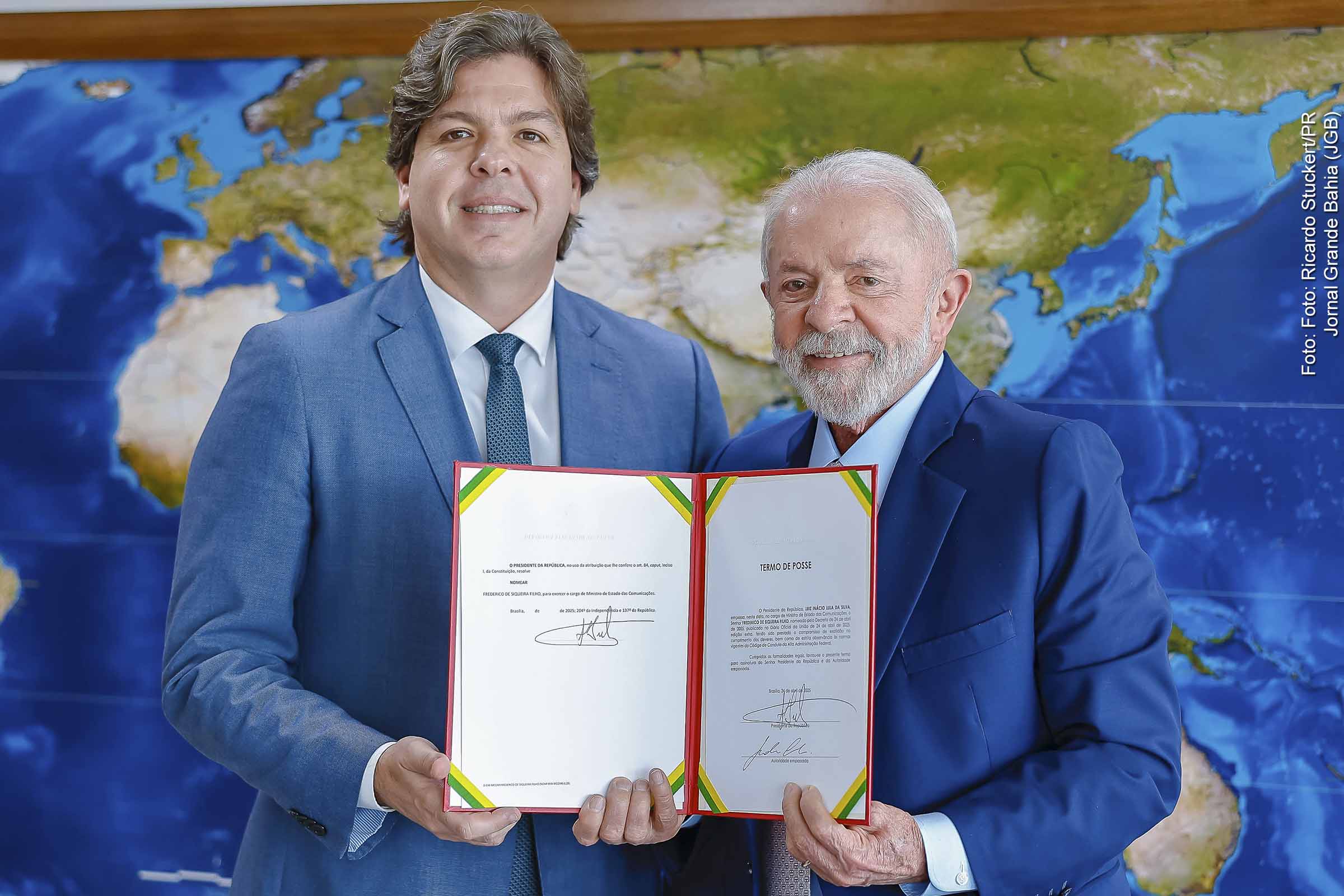 Presidente Lula empossa Frederico Siqueira Filho no cargo de ministro das Comunicações.