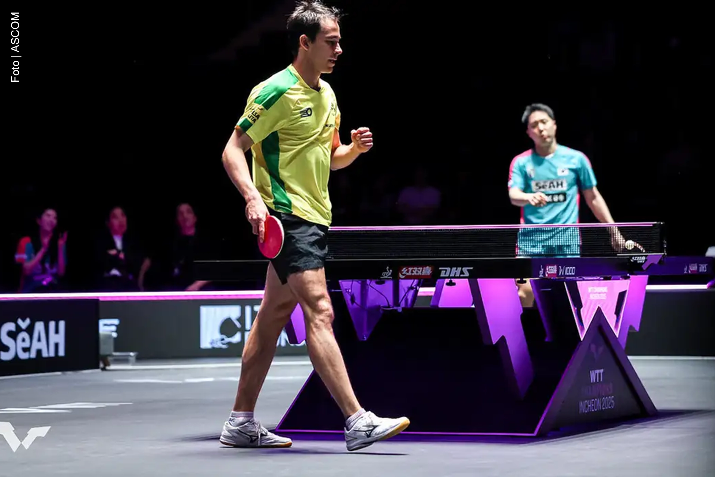 Brasileiro vence Lim Jonghoon por 3 sets a 0 e segue na disputa em Incheon, na Coreia do Sul.